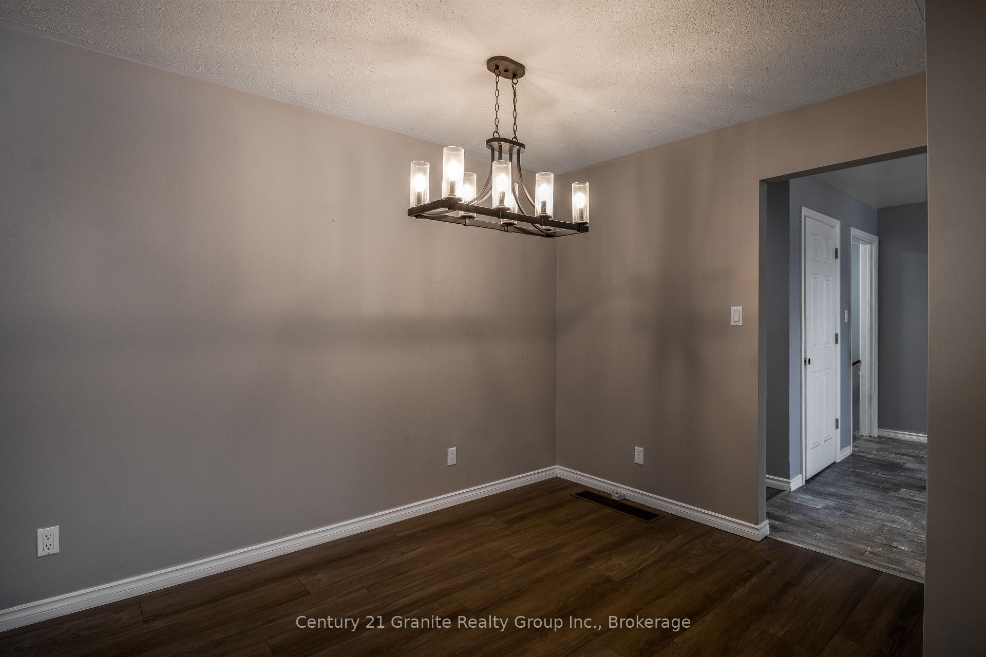 Photo 11 of 55 Wellington Street E, New Tecumseth, Alliston — HOMEH