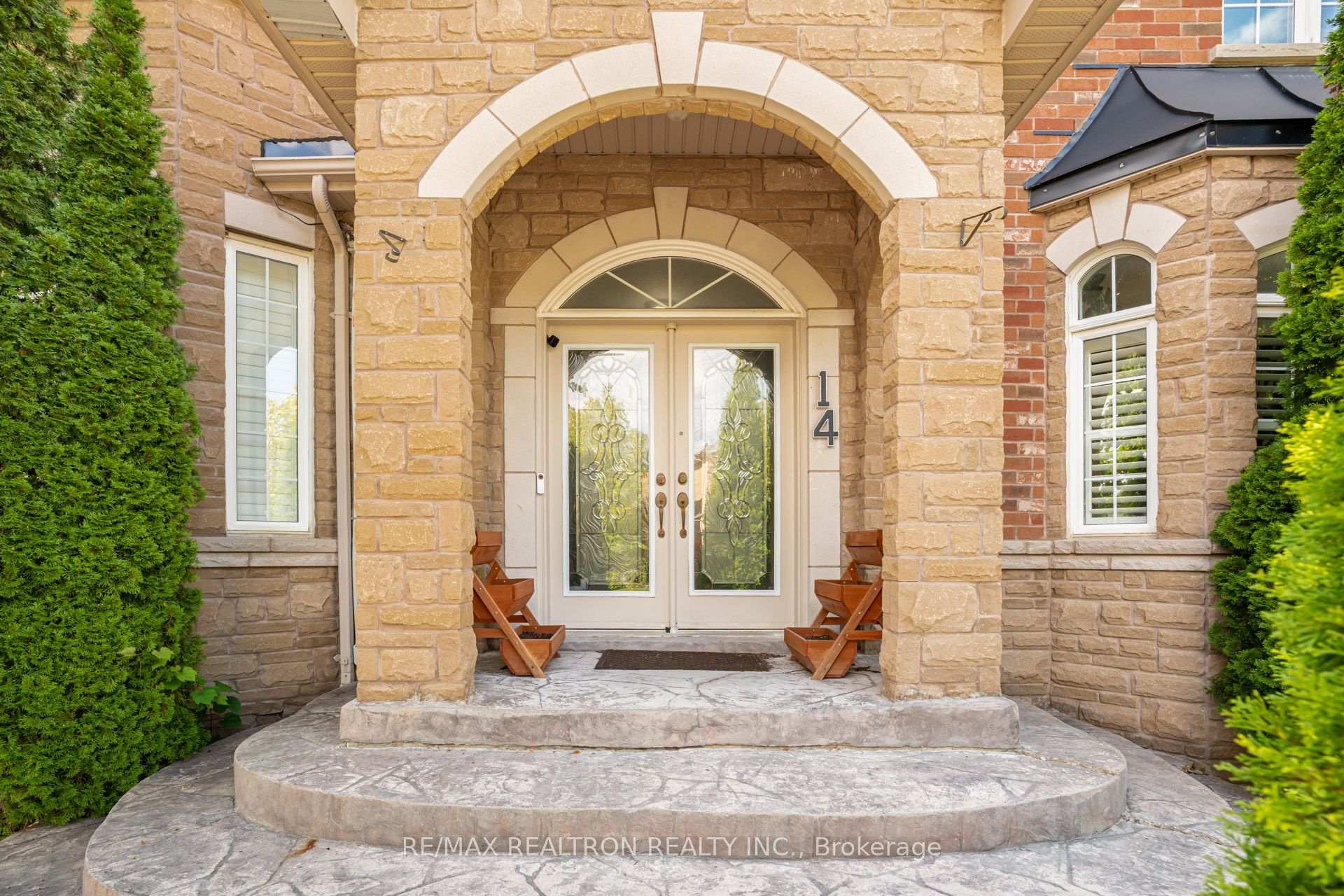 Photo 5 of 14 Kentview Crescent, Markham, Box Grove — HOMEH