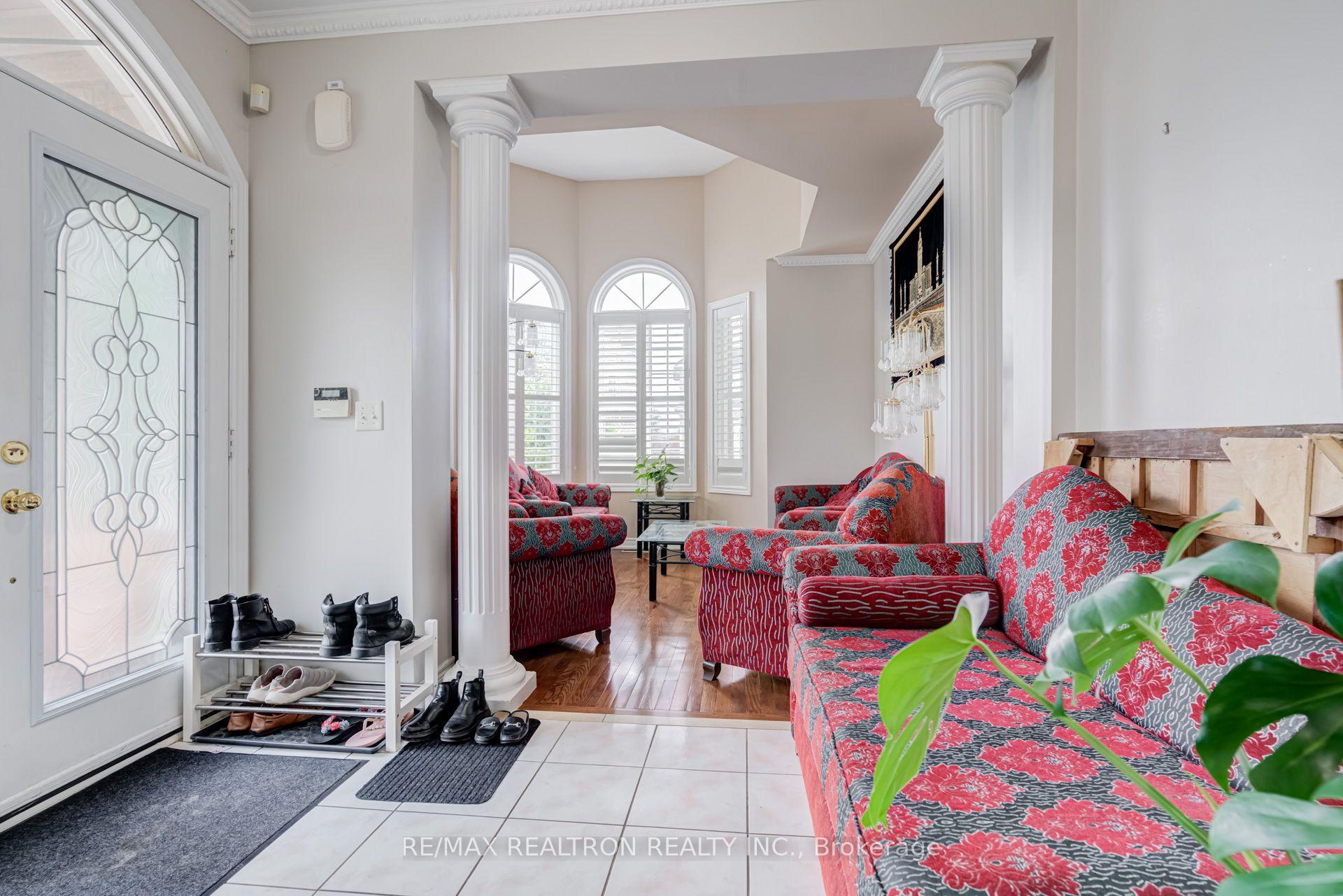 Photo 7 of 14 Kentview Crescent, Markham, Box Grove — HOMEH