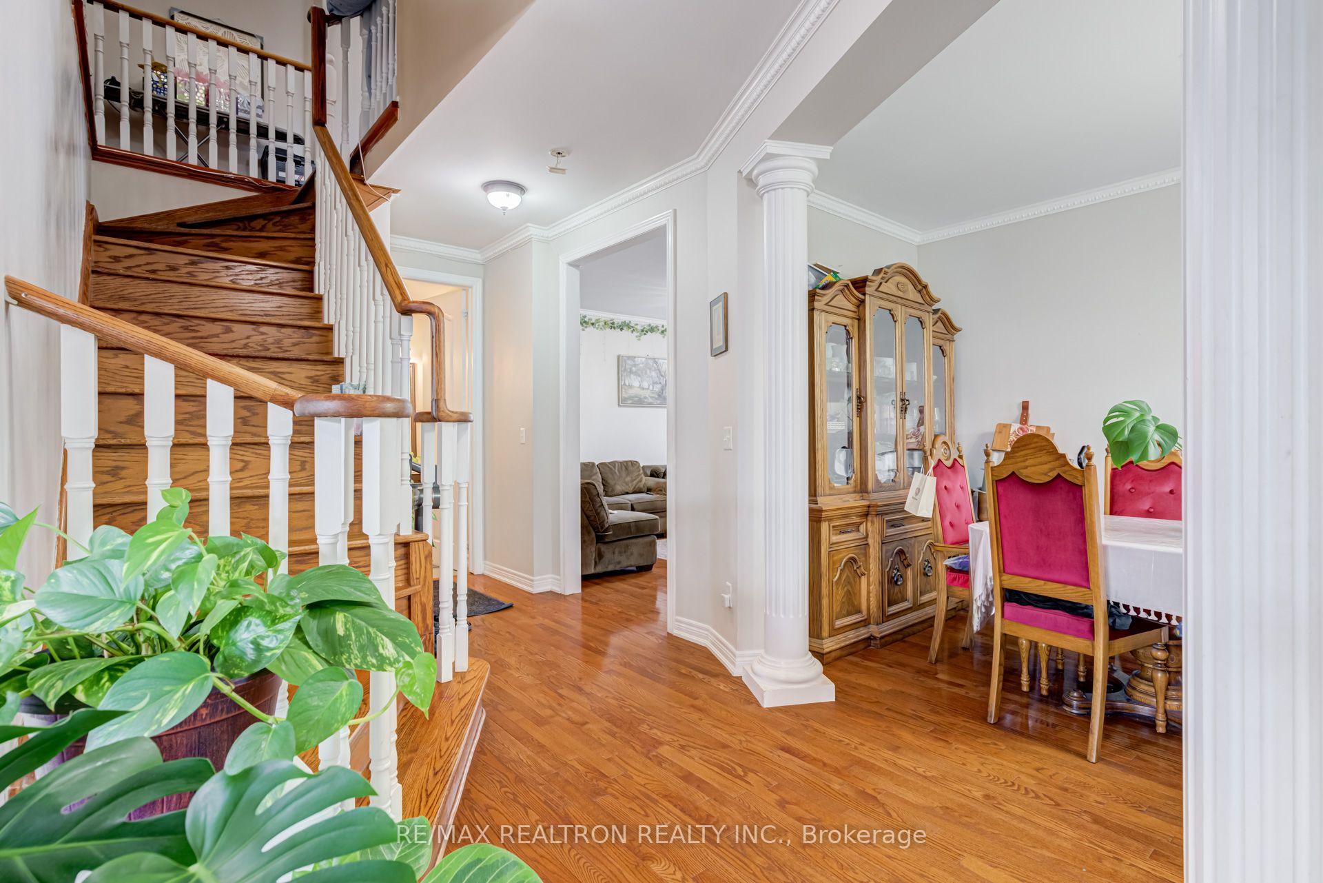 Photo 10 of 14 Kentview Crescent, Markham, Box Grove — HOMEH