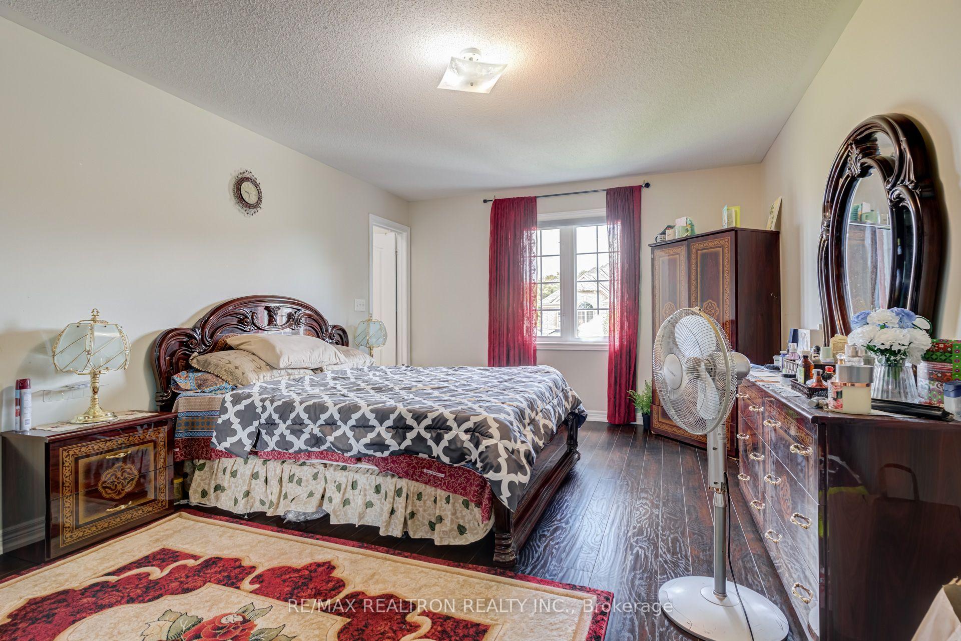 Photo 18 of 14 Kentview Crescent, Markham, Box Grove — HOMEH