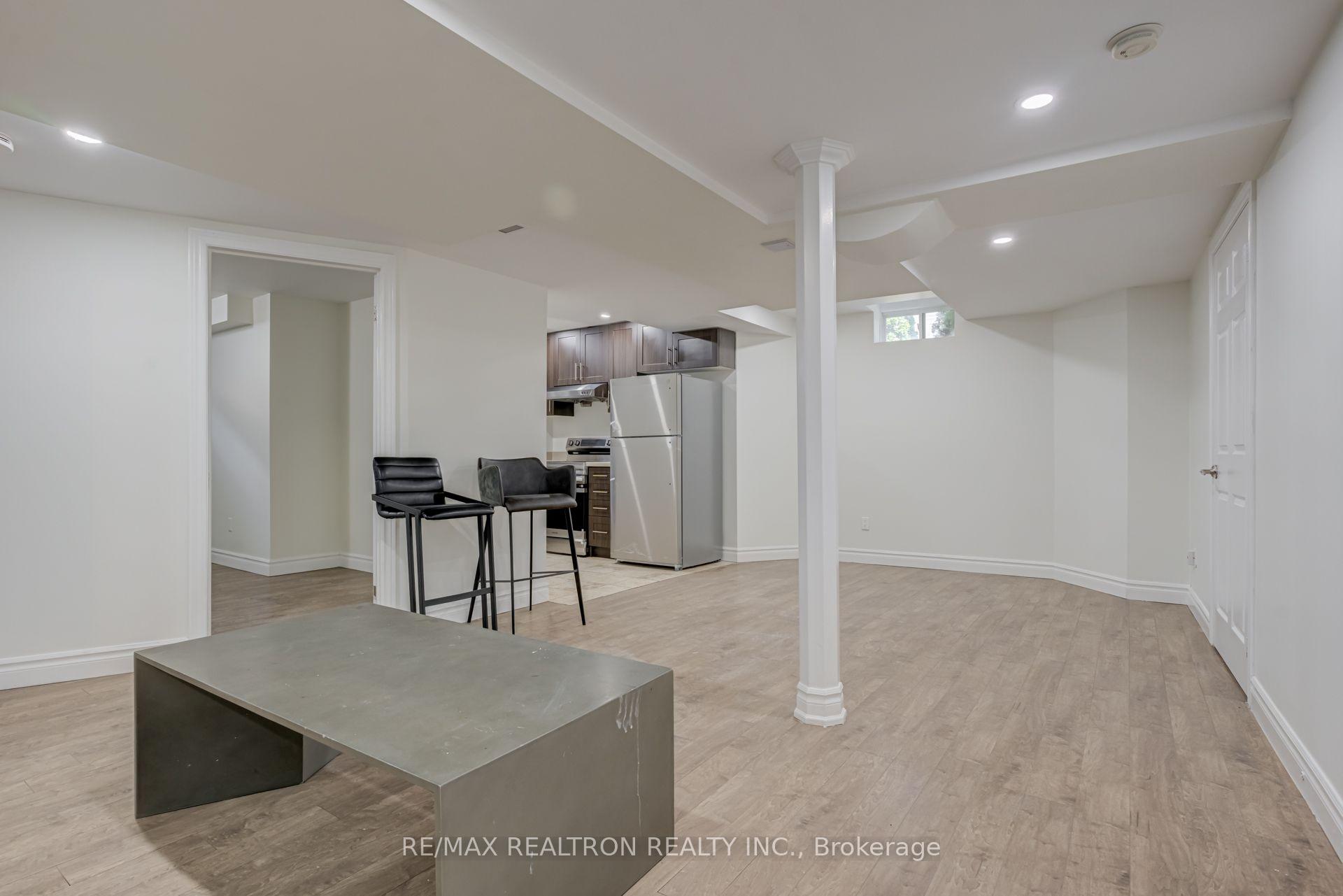 Photo 34 of 14 Kentview Crescent, Markham, Box Grove — HOMEH
