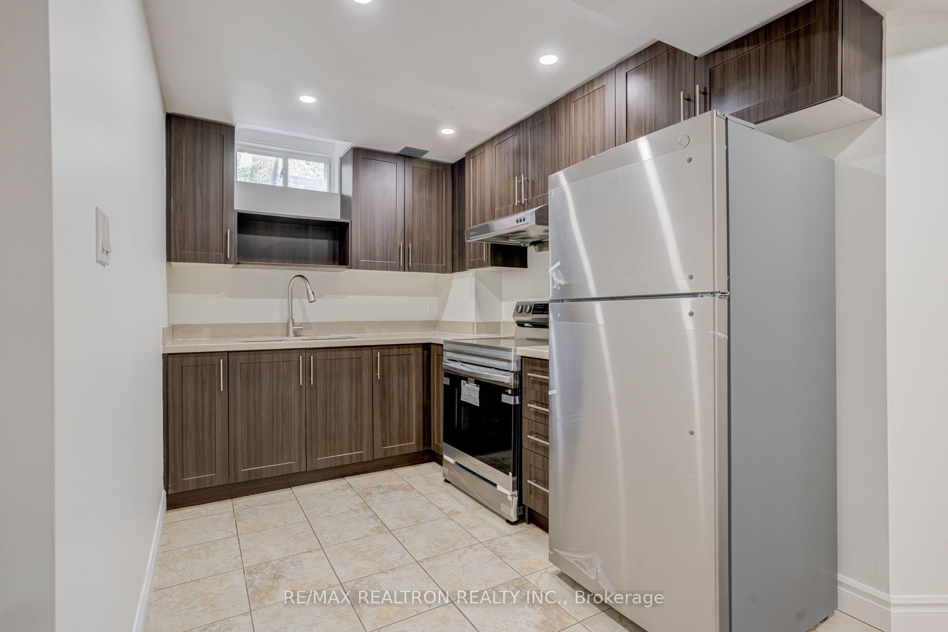 Photo 36 of 14 Kentview Crescent, Markham, Box Grove — HOMEH