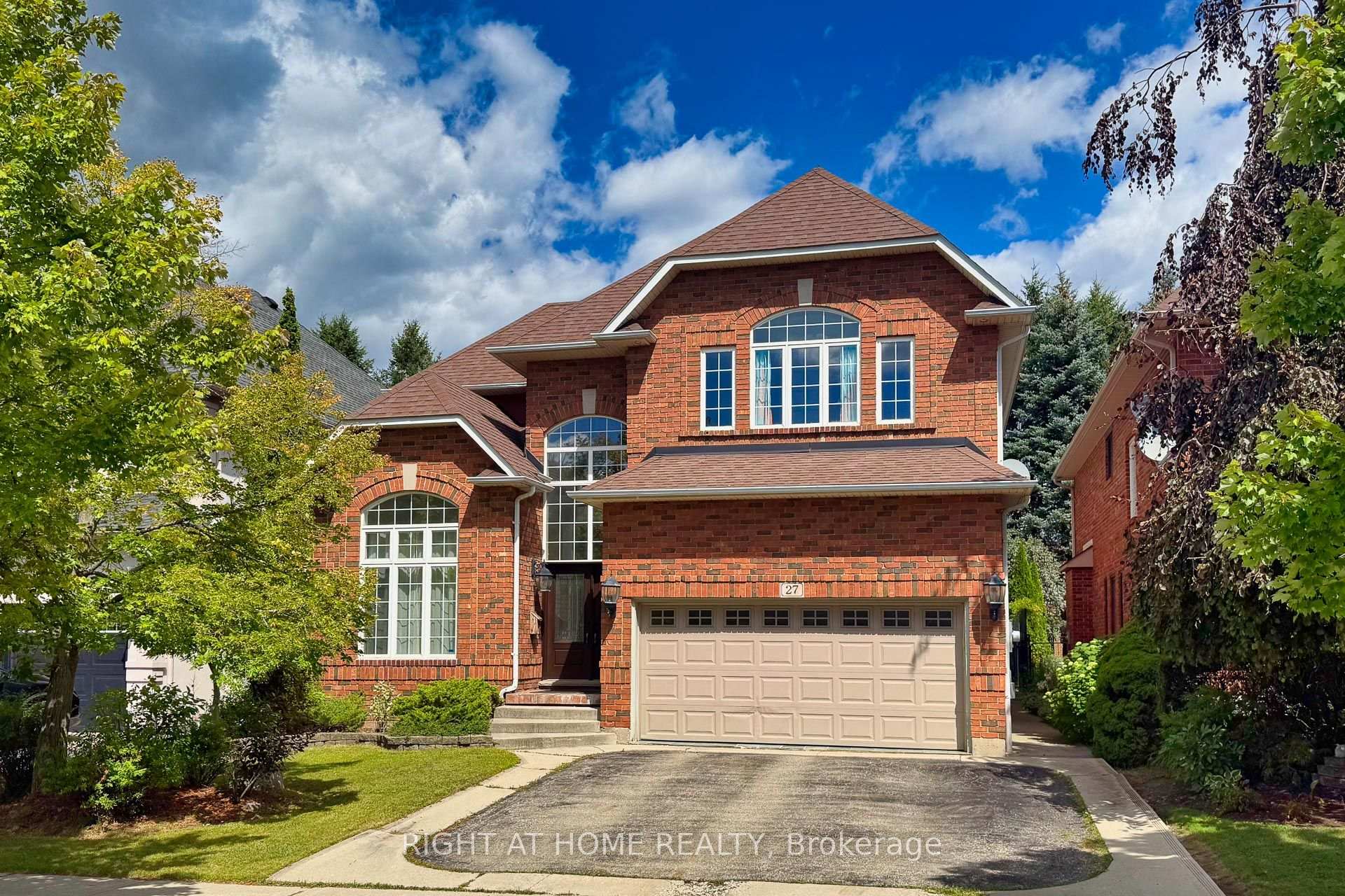 Photo of 27 Thoroughbred Boulevard