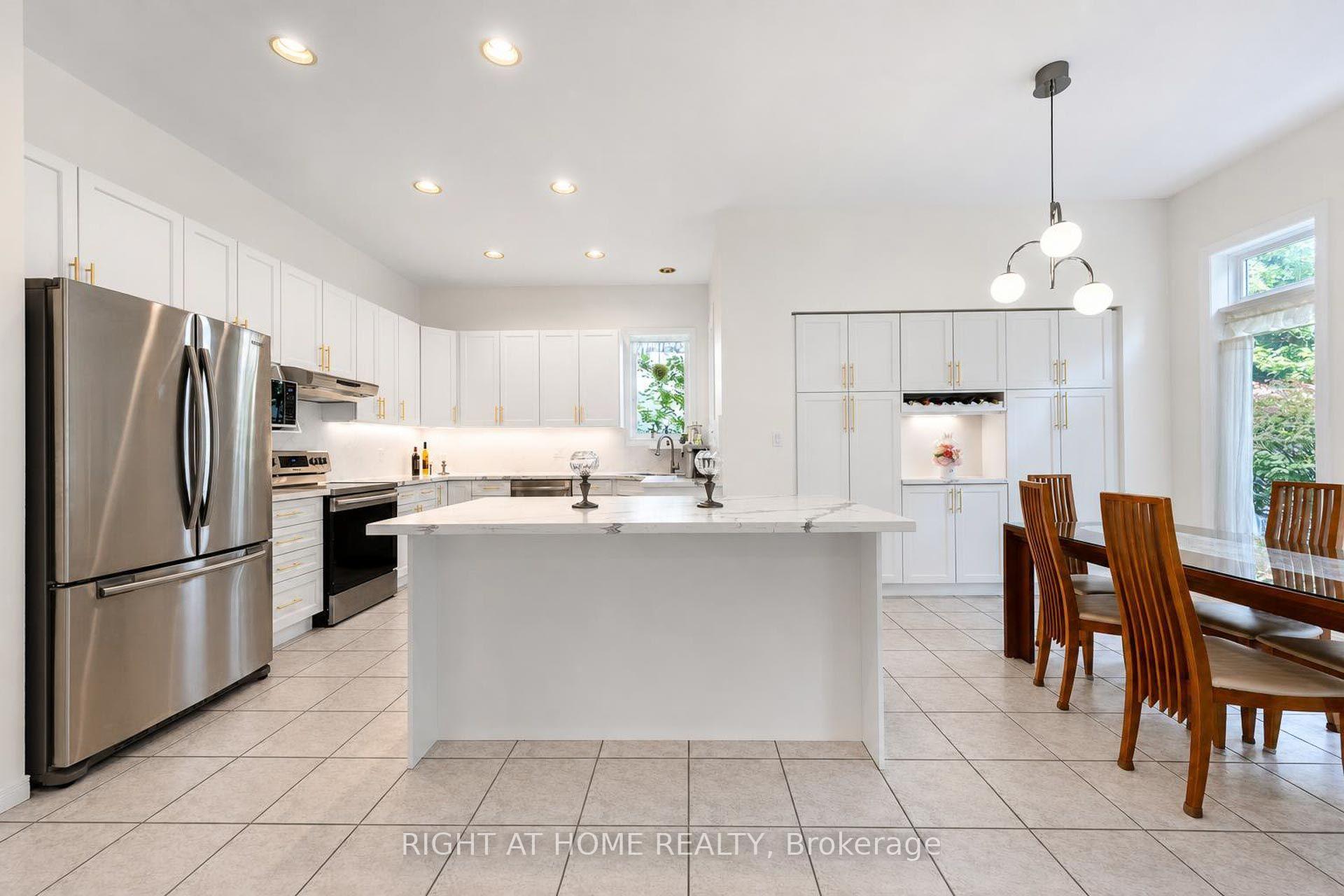 Photo 9 of 27 Thoroughbred Boulevard, Hamilton, Meadowlands — HOMEH