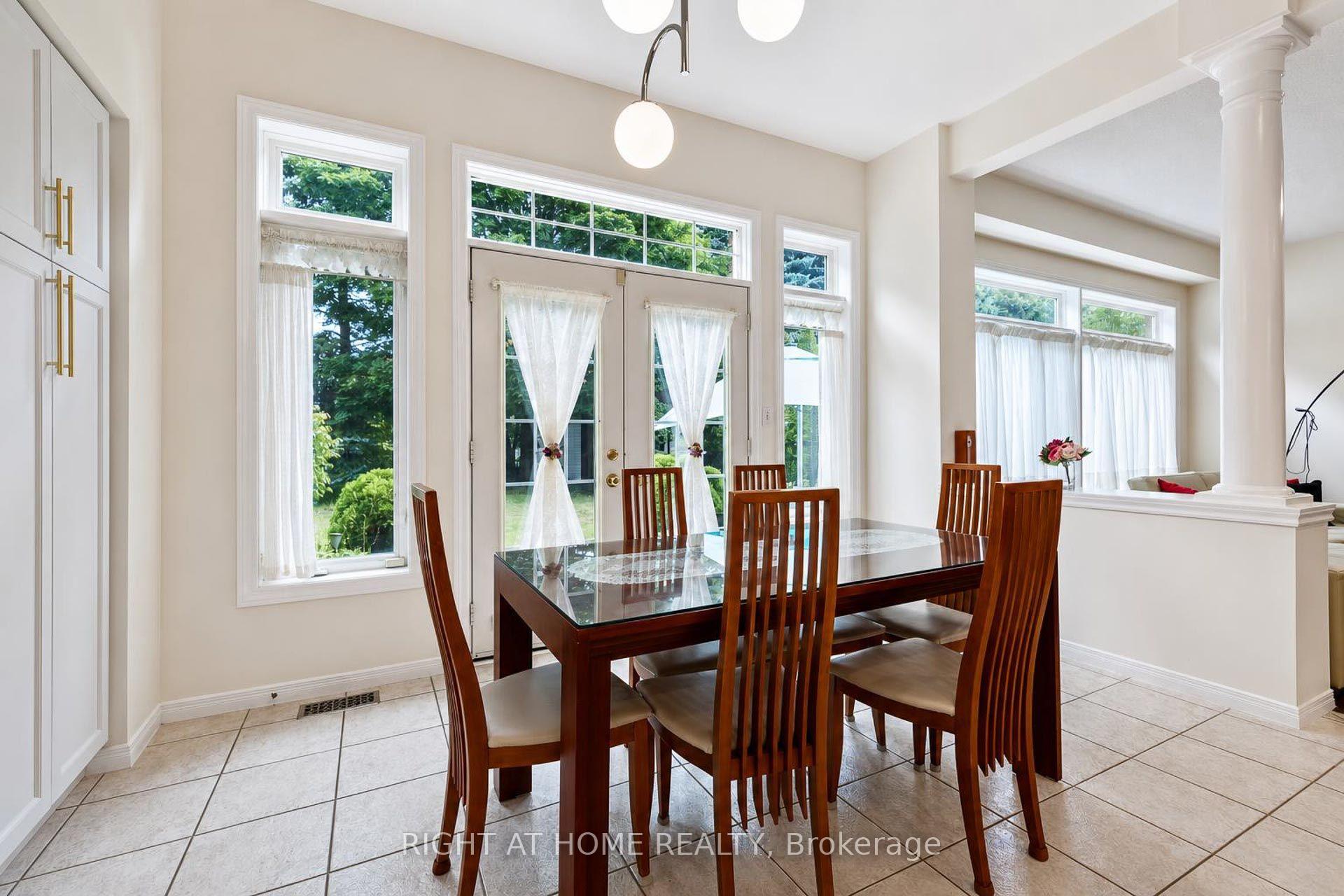 Photo 16 of 27 Thoroughbred Boulevard, Hamilton, Meadowlands — HOMEH