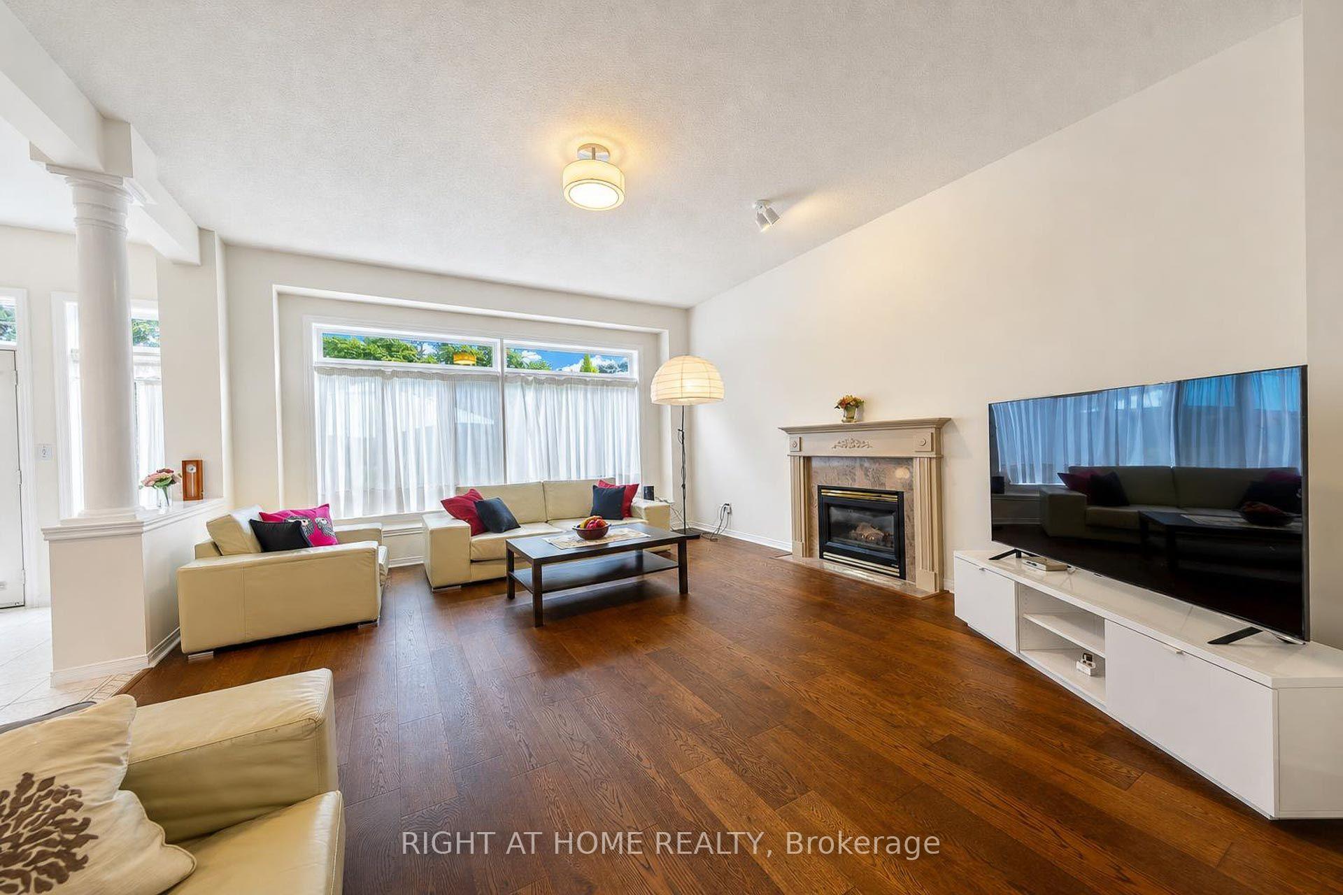 Photo 18 of 27 Thoroughbred Boulevard, Hamilton, Meadowlands — HOMEH