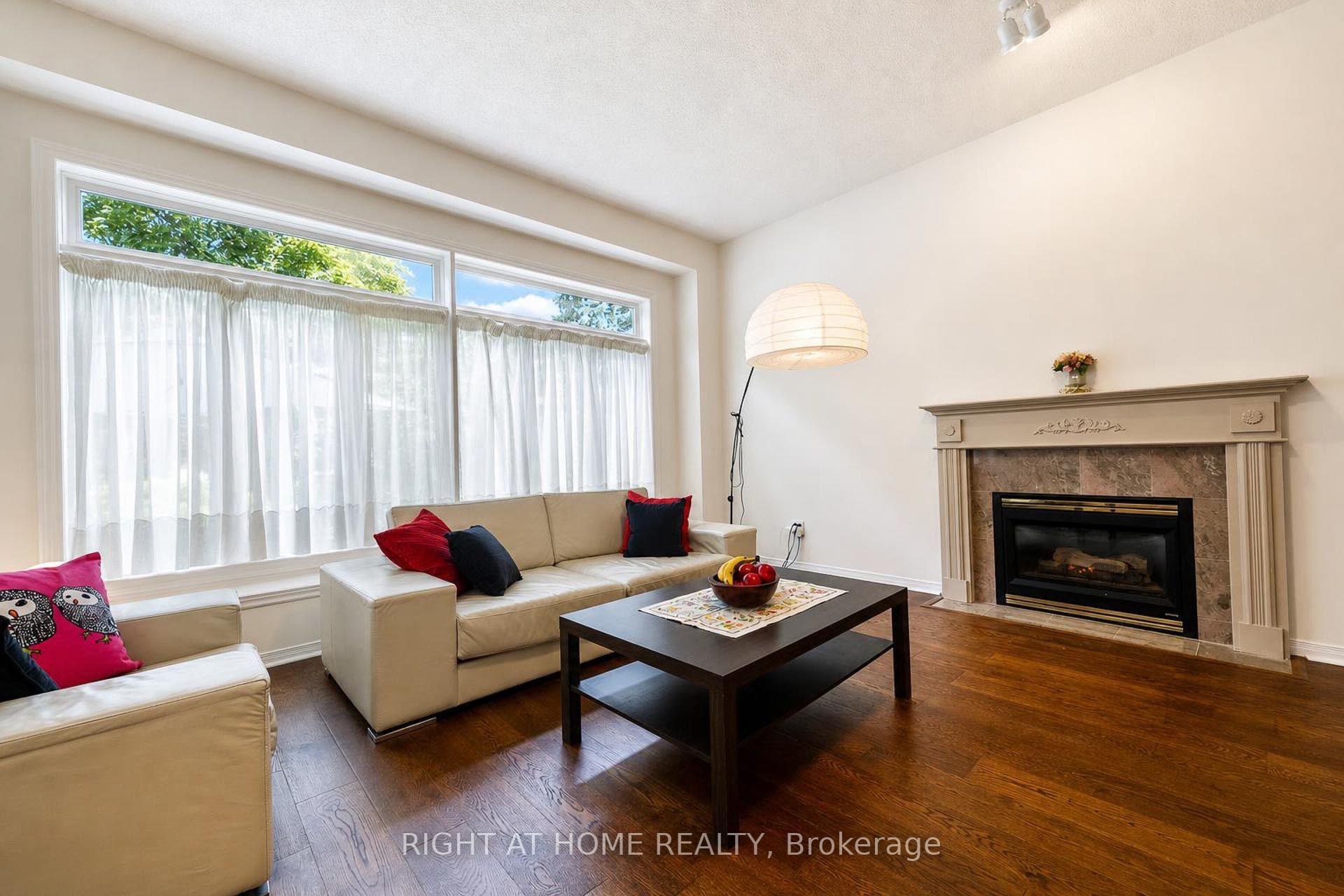 Photo 19 of 27 Thoroughbred Boulevard, Hamilton, Meadowlands — HOMEH