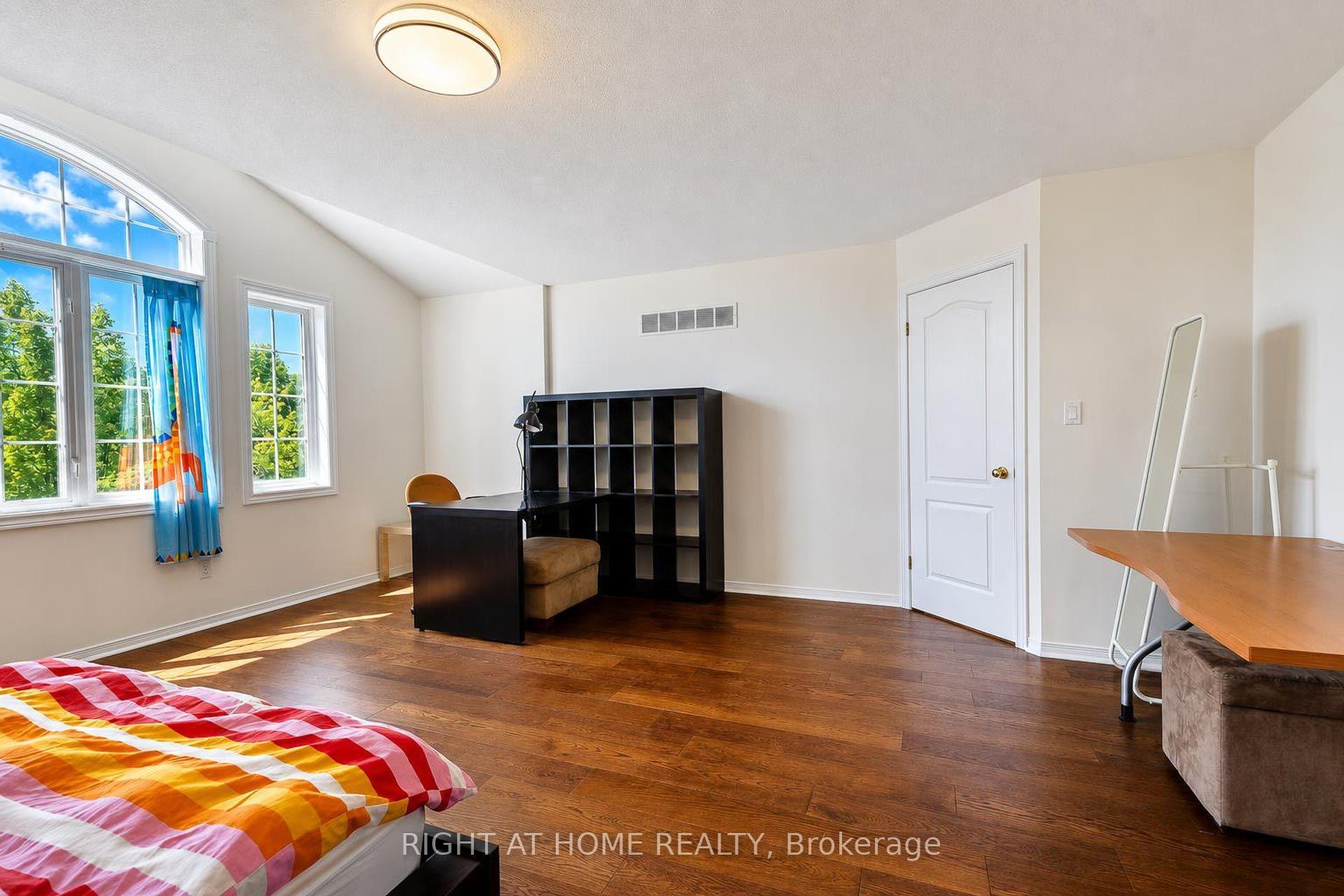 Photo 27 of 27 Thoroughbred Boulevard, Hamilton, Meadowlands — HOMEH