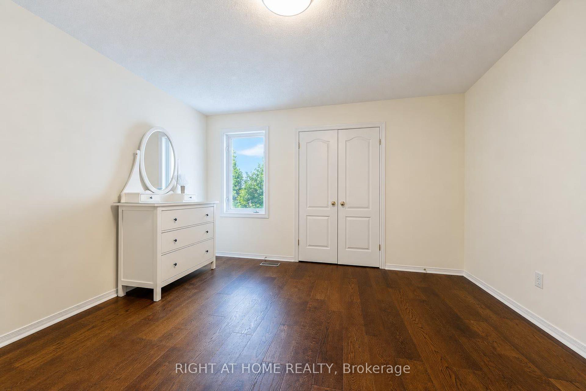 Photo 31 of 27 Thoroughbred Boulevard, Hamilton, Meadowlands — HOMEH