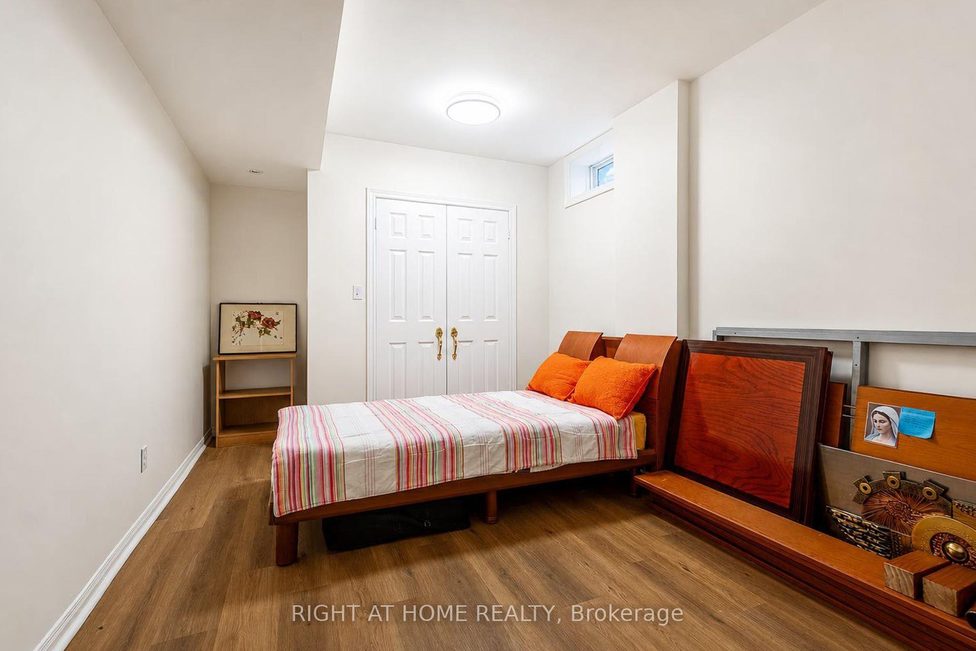 Photo 47 of 27 Thoroughbred Boulevard, Hamilton, Meadowlands — HOMEH