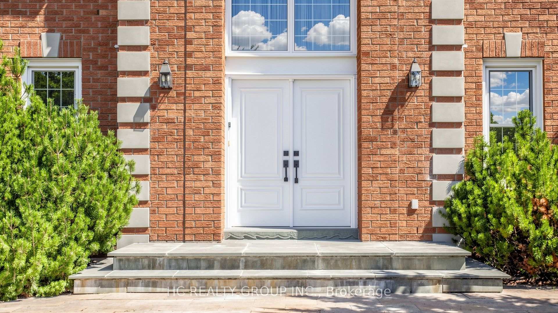 Photo 2 of 26 Landmark Court, Markham, Unionville — HOMEH