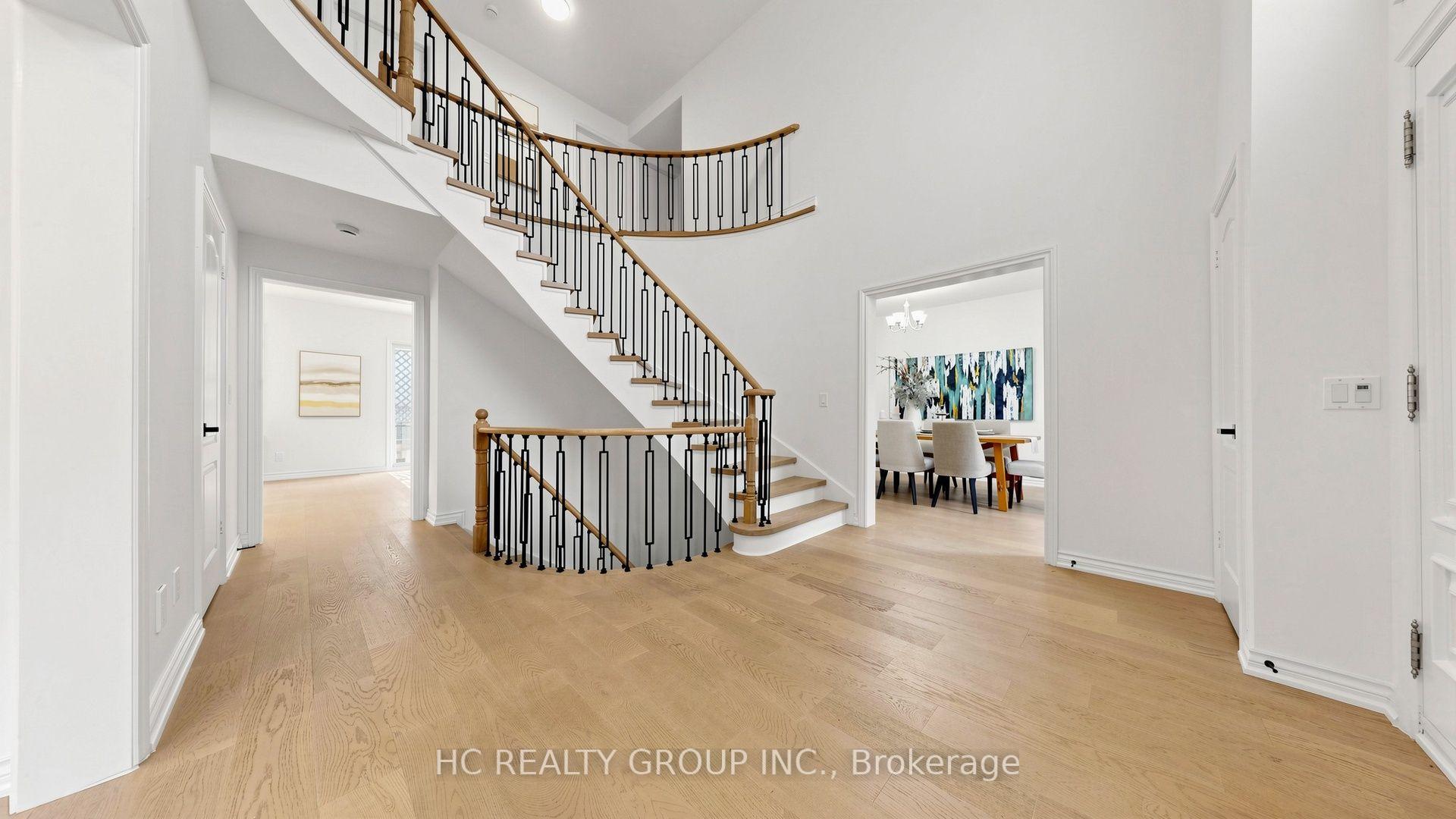 Photo 4 of 26 Landmark Court, Markham, Unionville — HOMEH