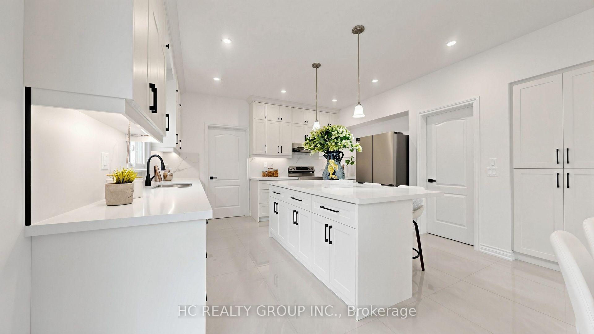 Photo 17 of 26 Landmark Court, Markham, Unionville — HOMEH