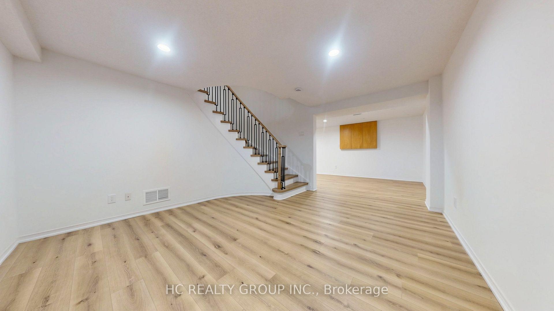 Photo 39 of 26 Landmark Court, Markham, Unionville — HOMEH