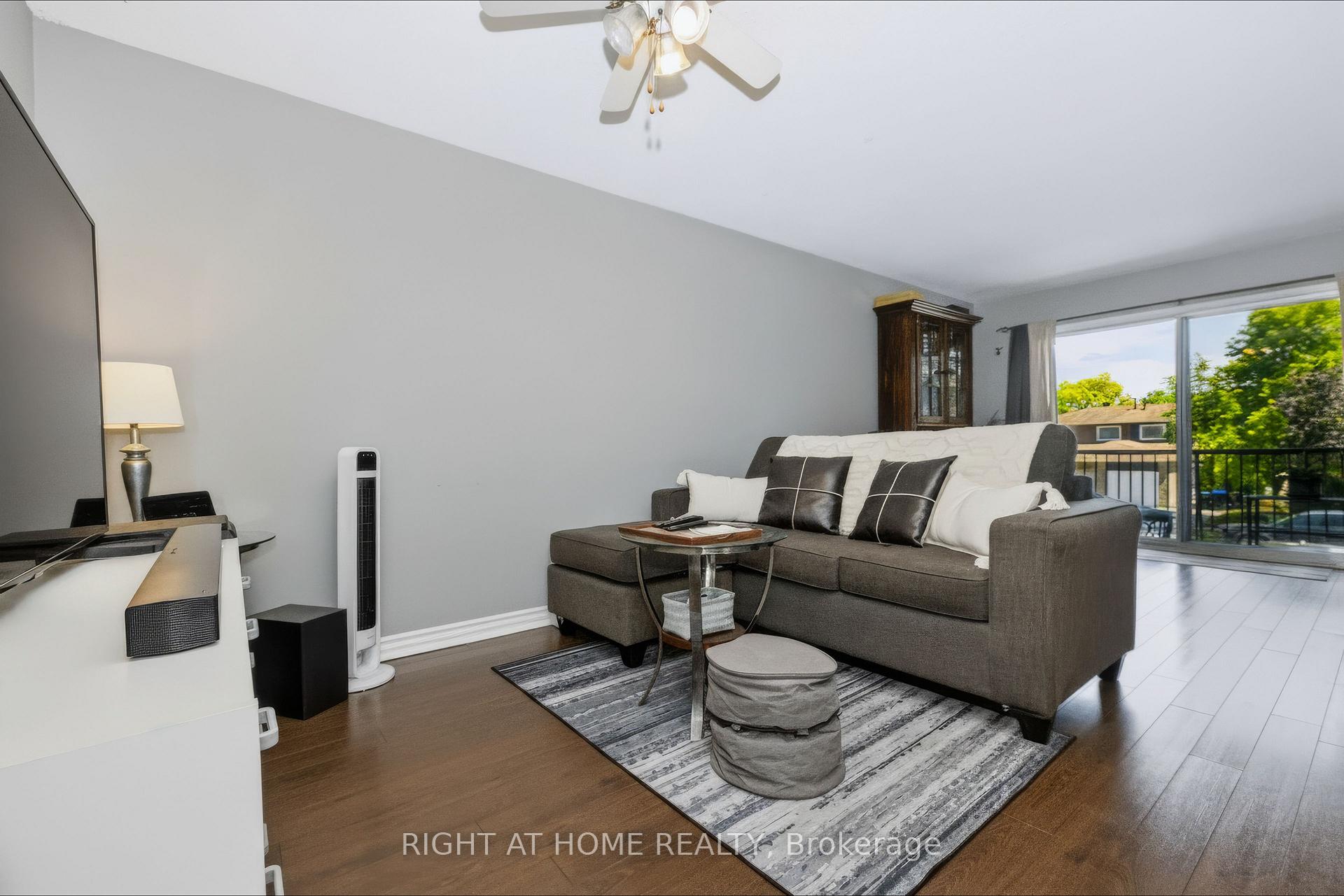 Photo 4 of 229 Britannia Avenue, Bradford West Gwillimbury, Bradford — HOMEH