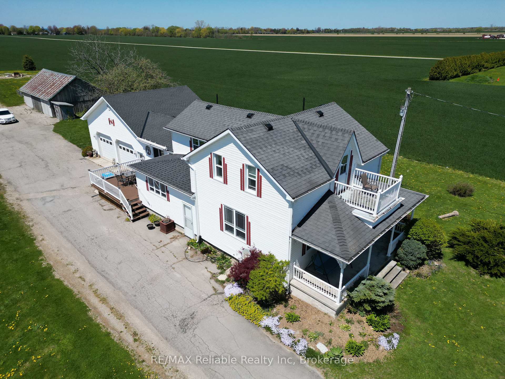 Photo 2 of 73053 Bluewater Highway, Bluewater, Hay — HOMEH