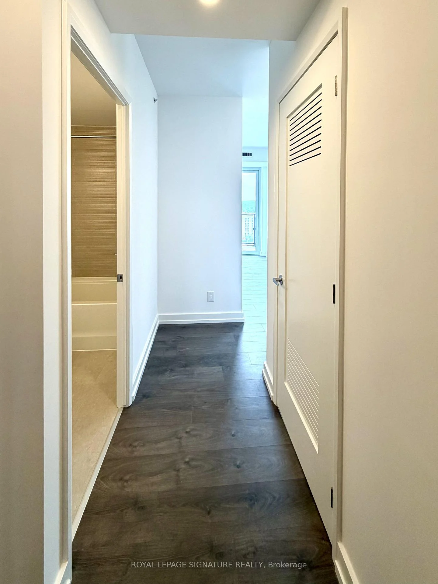 Photo 2 of Unit 1414, 75 James Street, Hamilton, Corktown — HOMEH