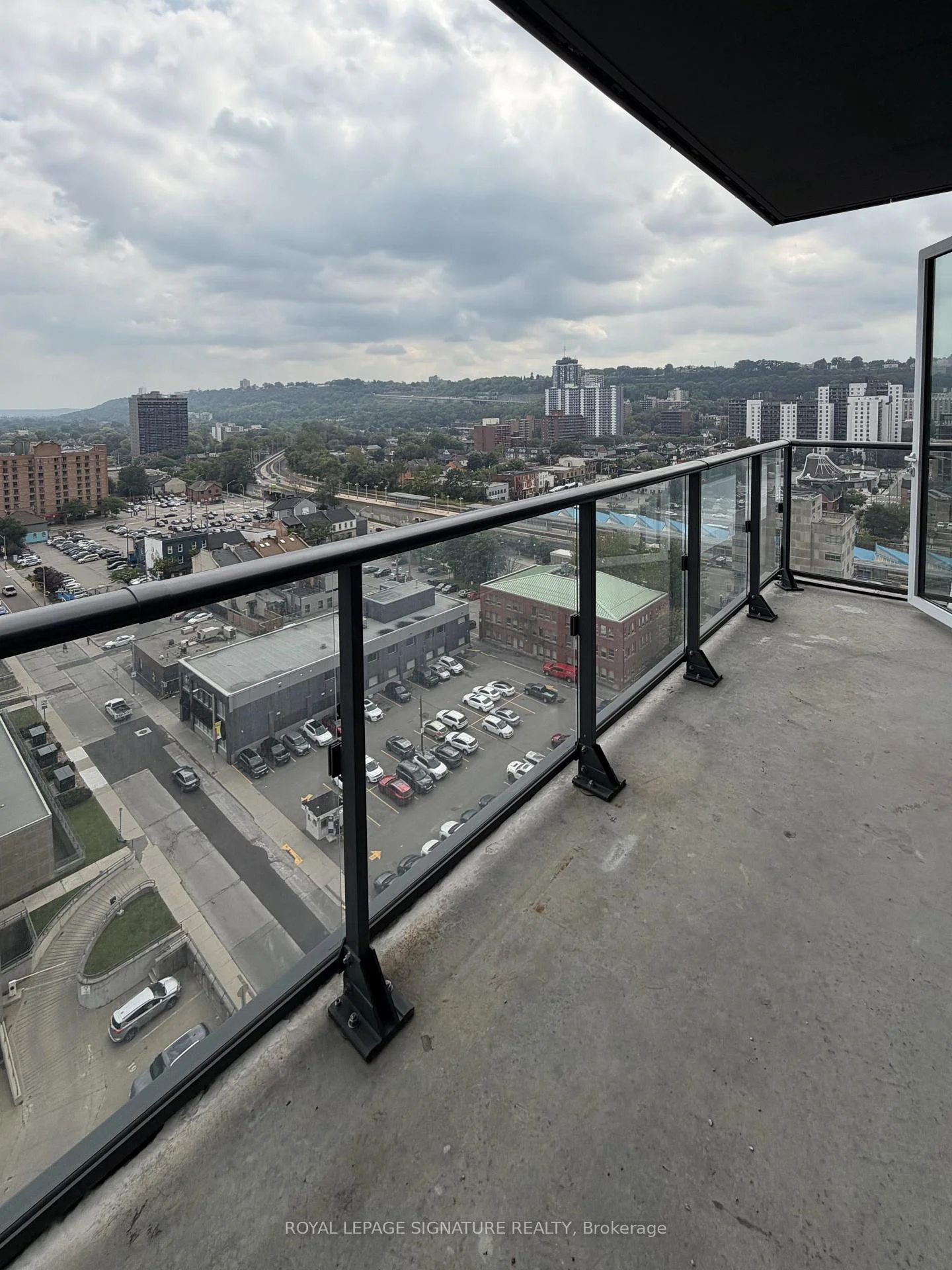Photo 9 of Unit 1414, 75 James Street, Hamilton, Corktown — HOMEH