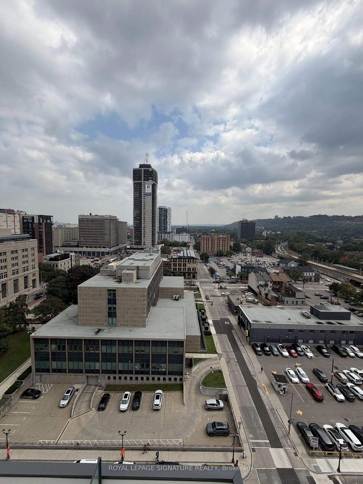 Photo 12 of Unit 1414, 75 James Street, Hamilton, Corktown — HOMEH