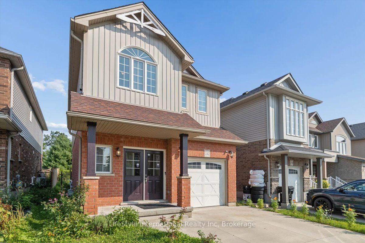 Photo 3 of 242 Moorlands Crescent, Kitchener, Doon South — HOMEH