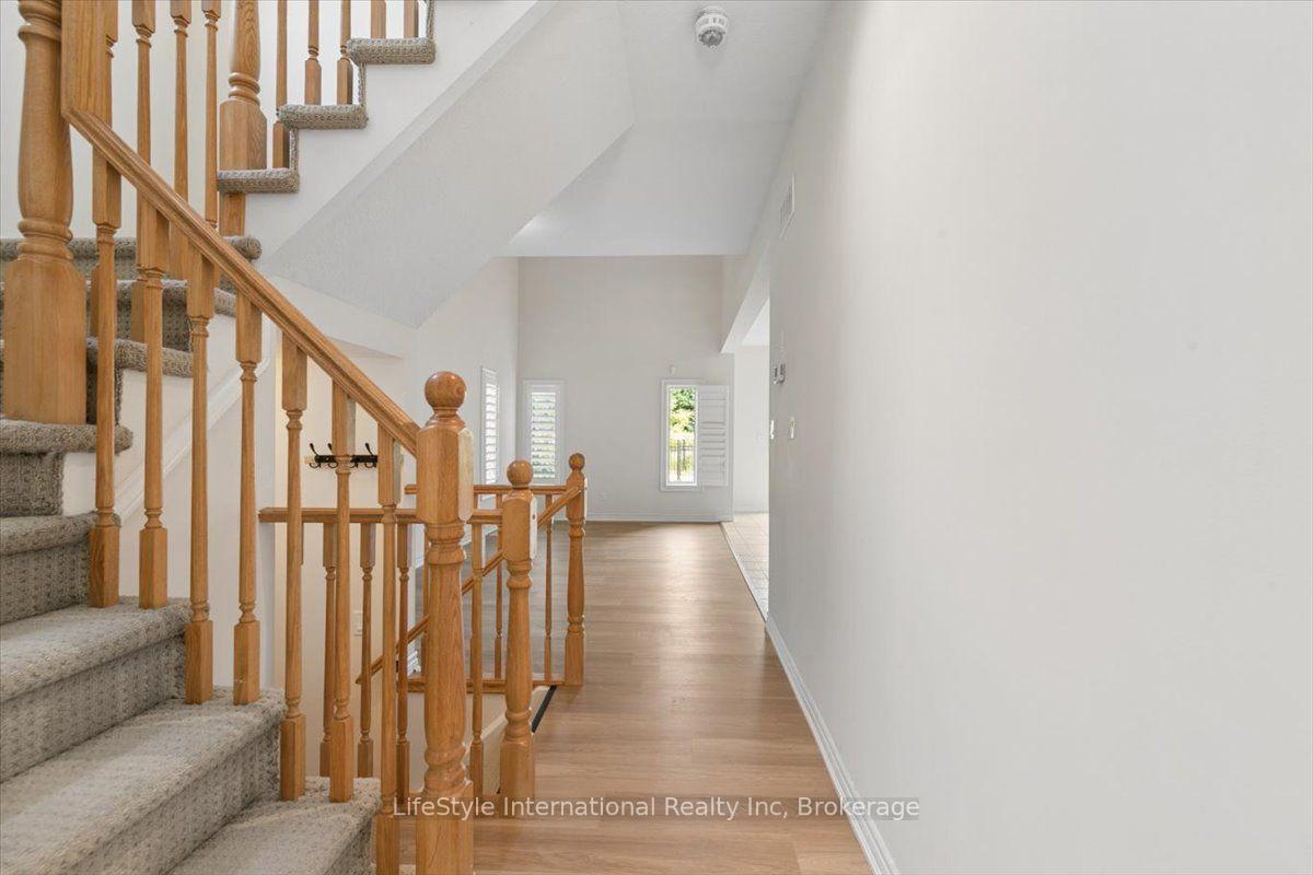 Photo 7 of 242 Moorlands Crescent, Kitchener, Doon South — HOMEH