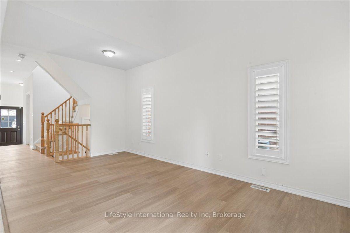 Photo 10 of 242 Moorlands Crescent, Kitchener, Doon South — HOMEH