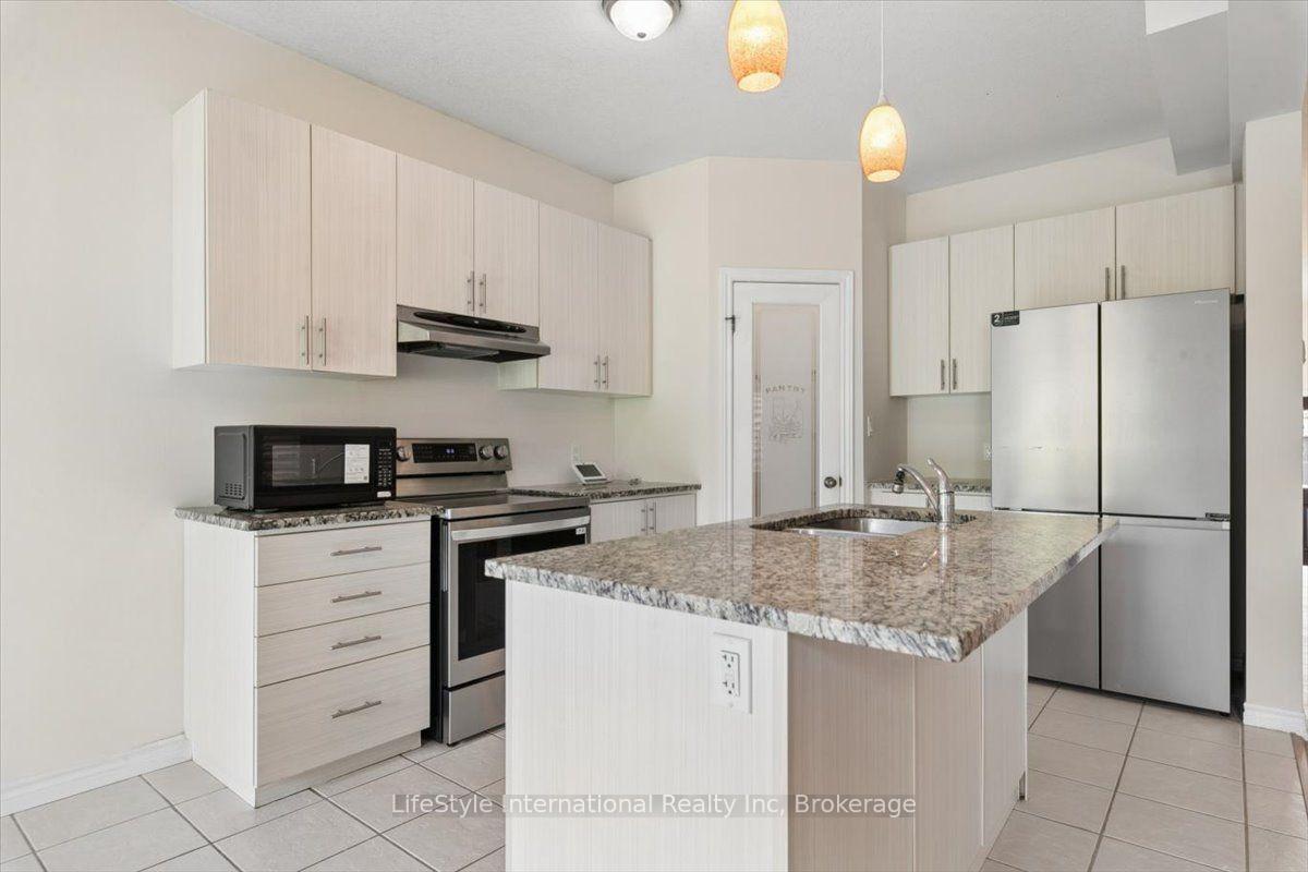 Photo 16 of 242 Moorlands Crescent, Kitchener, Doon South — HOMEH