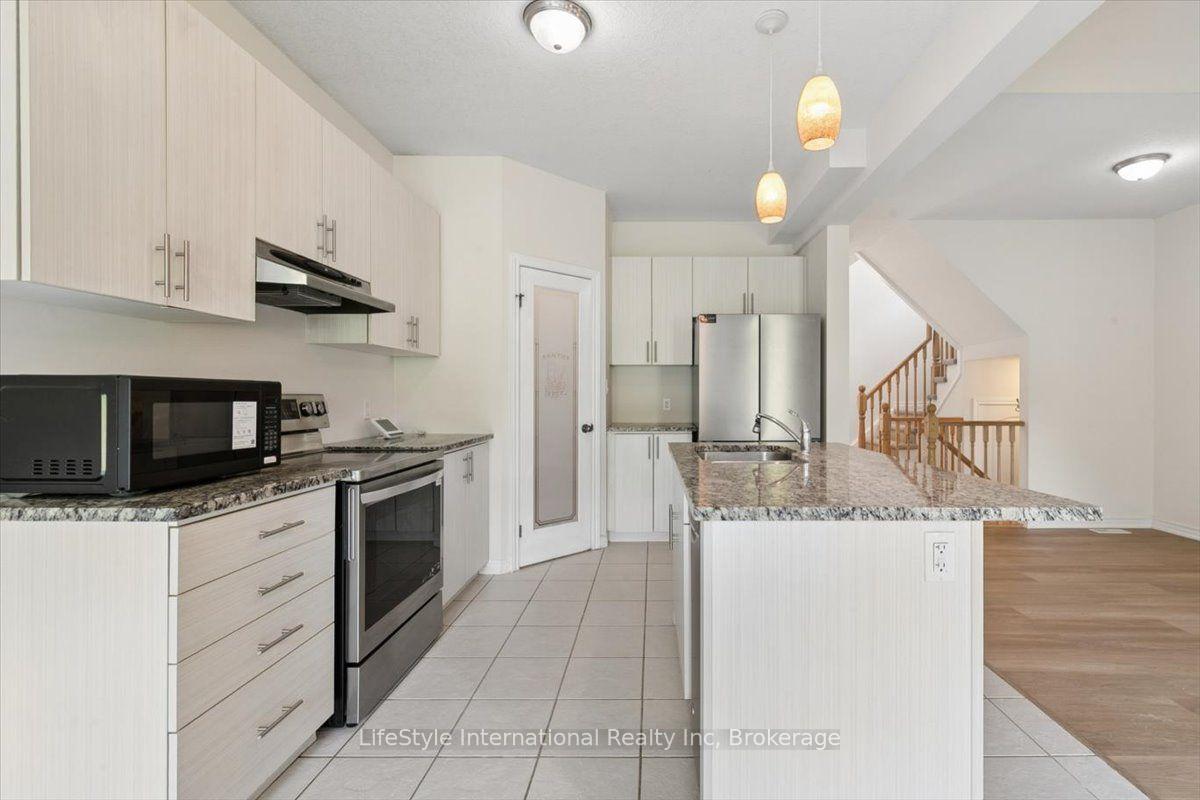 Photo 17 of 242 Moorlands Crescent, Kitchener, Doon South — HOMEH