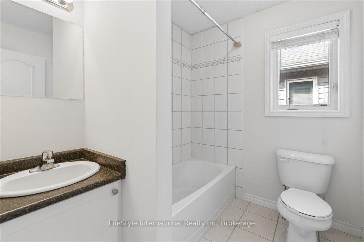 Photo 28 of 242 Moorlands Crescent, Kitchener, Doon South — HOMEH