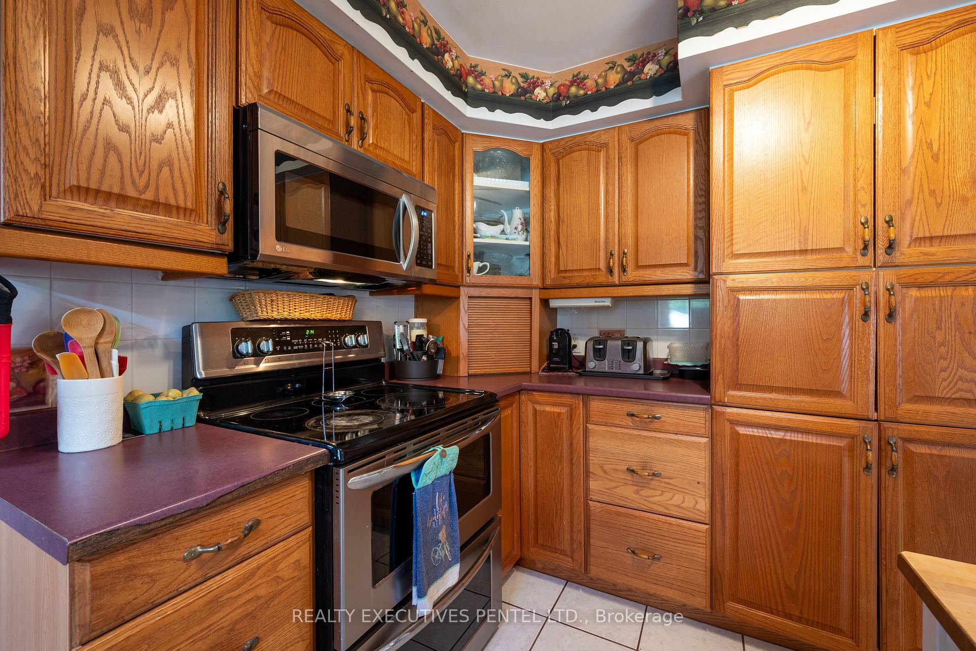 Photo 13 of 2 Catherine Street, Hamilton Township, Rural Hamilton — HOMEH