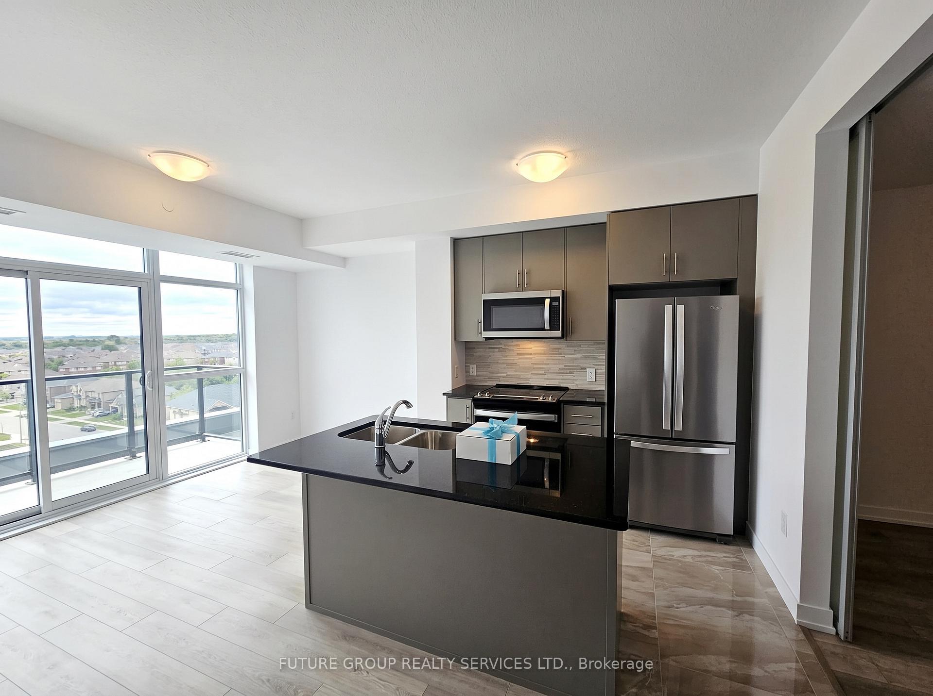Photo 7 of Unit 612, 460 Dundas Street E, Hamilton, Waterdown — HOMEH