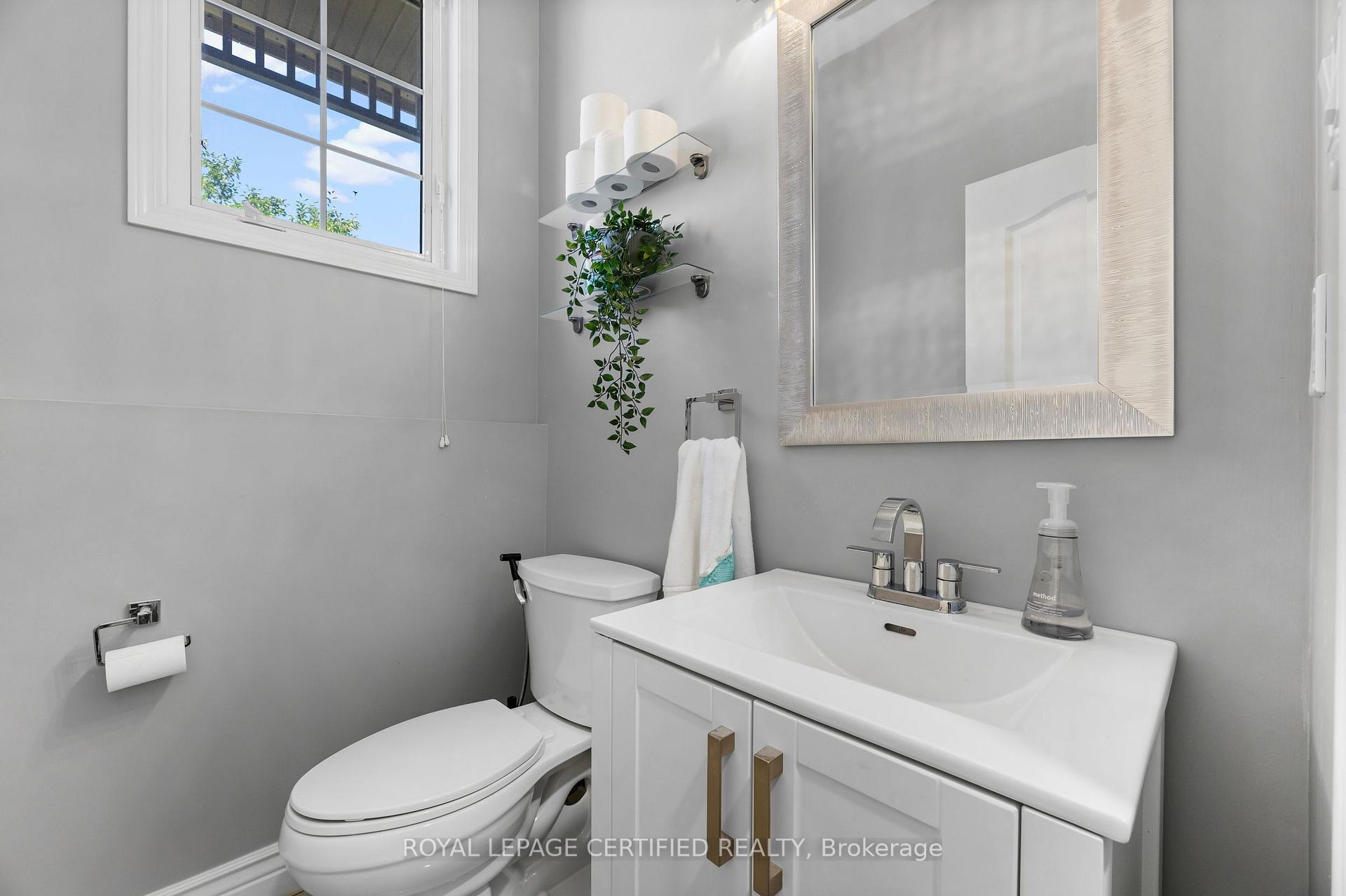 Photo 2 of 938 Burrows Gate, Milton, Coates — HOMEH