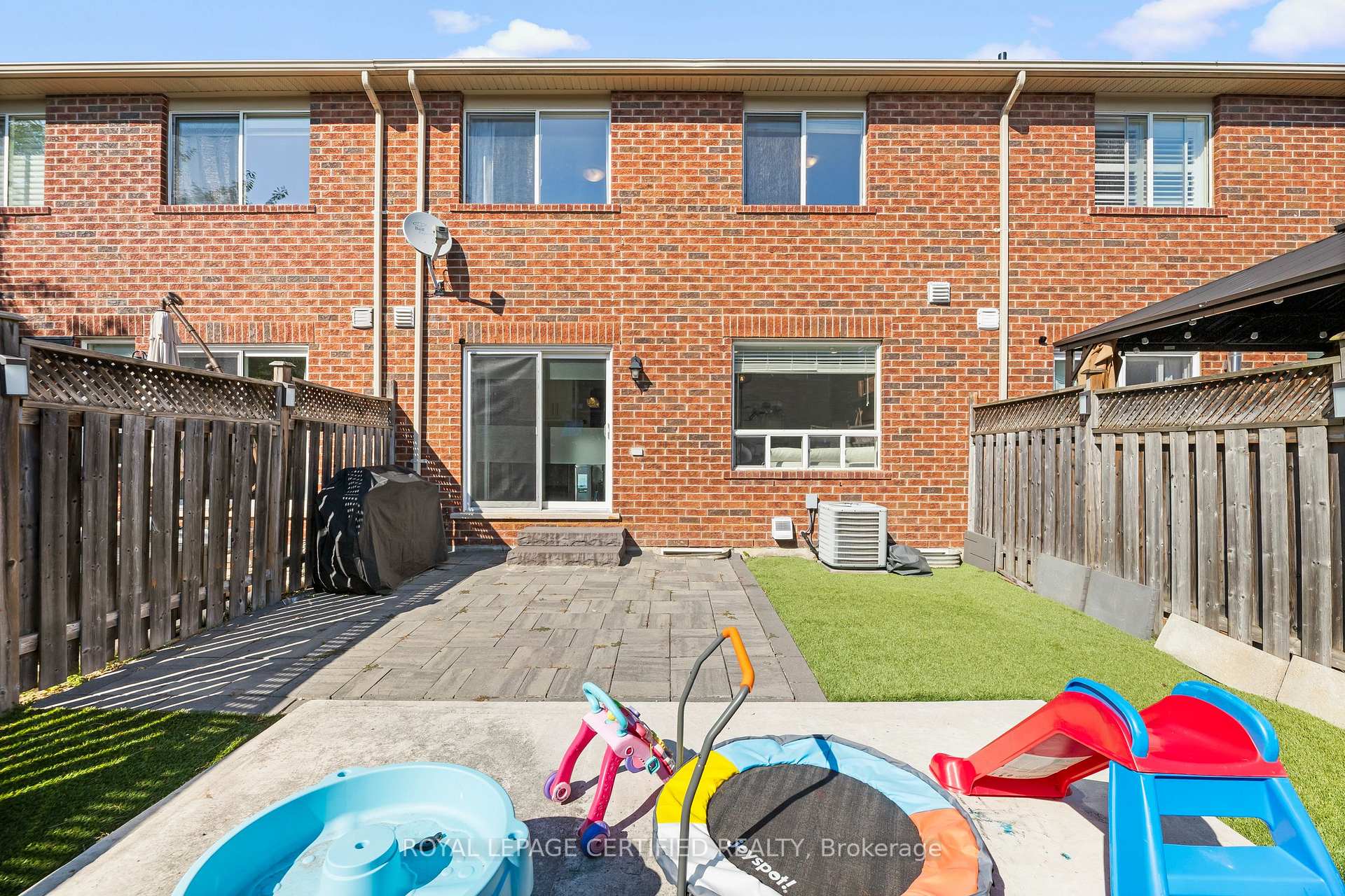Photo 24 of 938 Burrows Gate, Milton, Coates — HOMEH