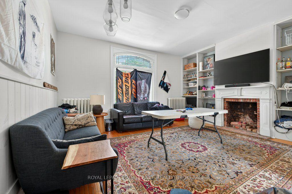 Photo 8 of 162 Earl Street, Kingston, Central City East — HOMEH