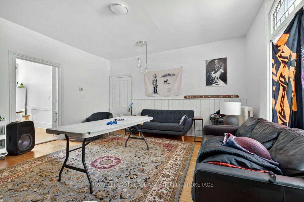 Photo 11 of 162 Earl Street, Kingston, Central City East — HOMEH