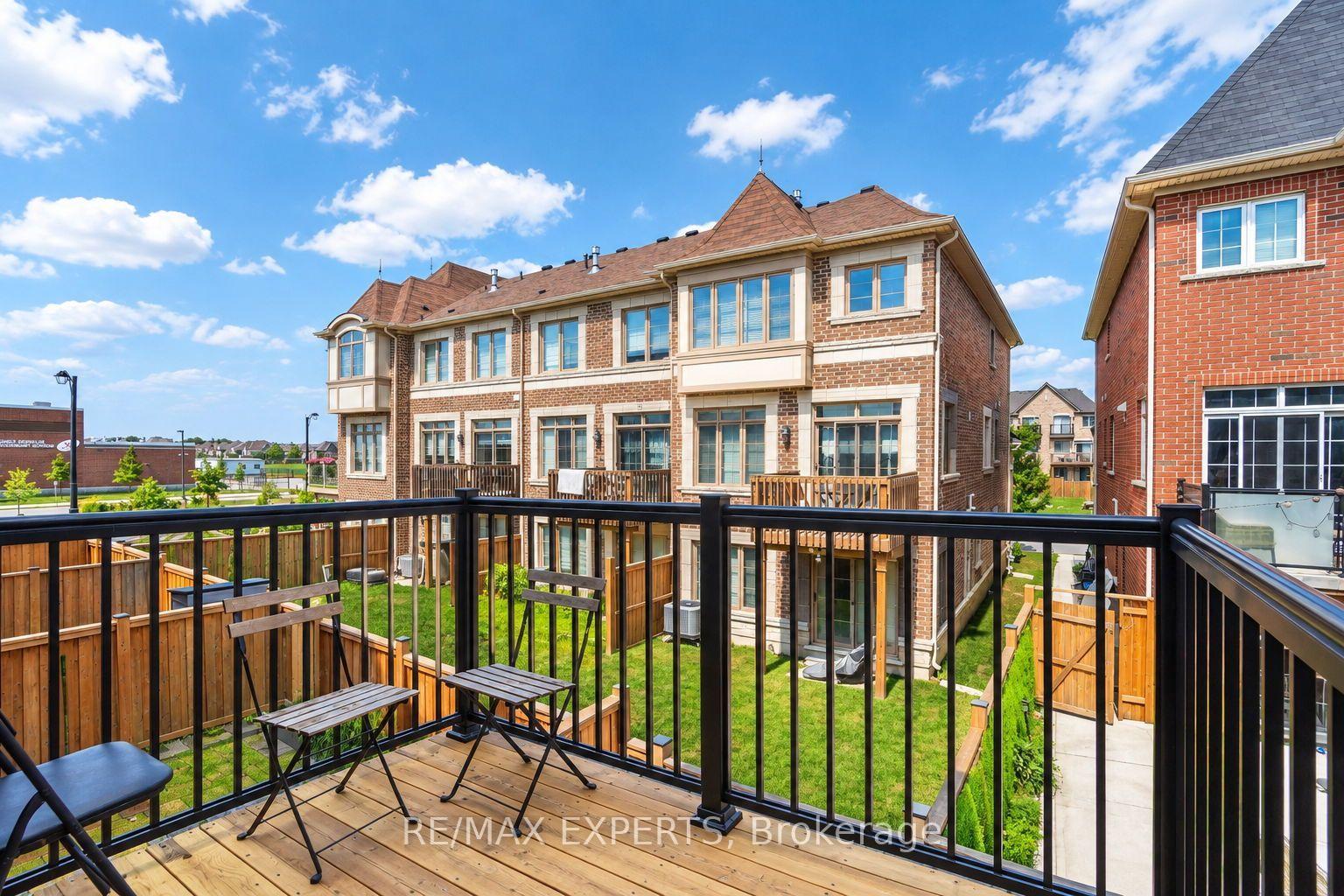 Photo 14 of 176 Sydney Circle, Vaughan, Vellore Village — HOMEH