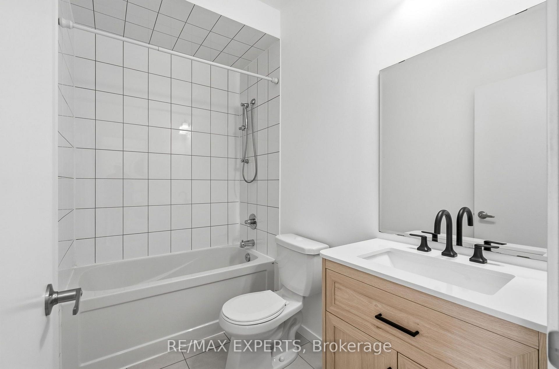 Photo 22 of 176 Sydney Circle, Vaughan, Vellore Village — HOMEH