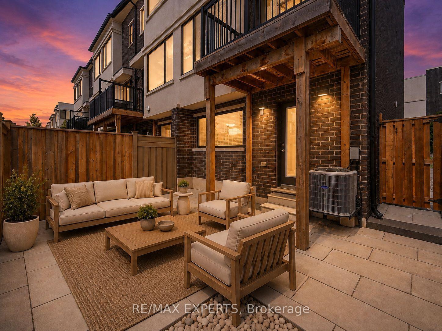 Photo 6 of 176 Sydney Circle, Vaughan, Vellore Village — HOMEH