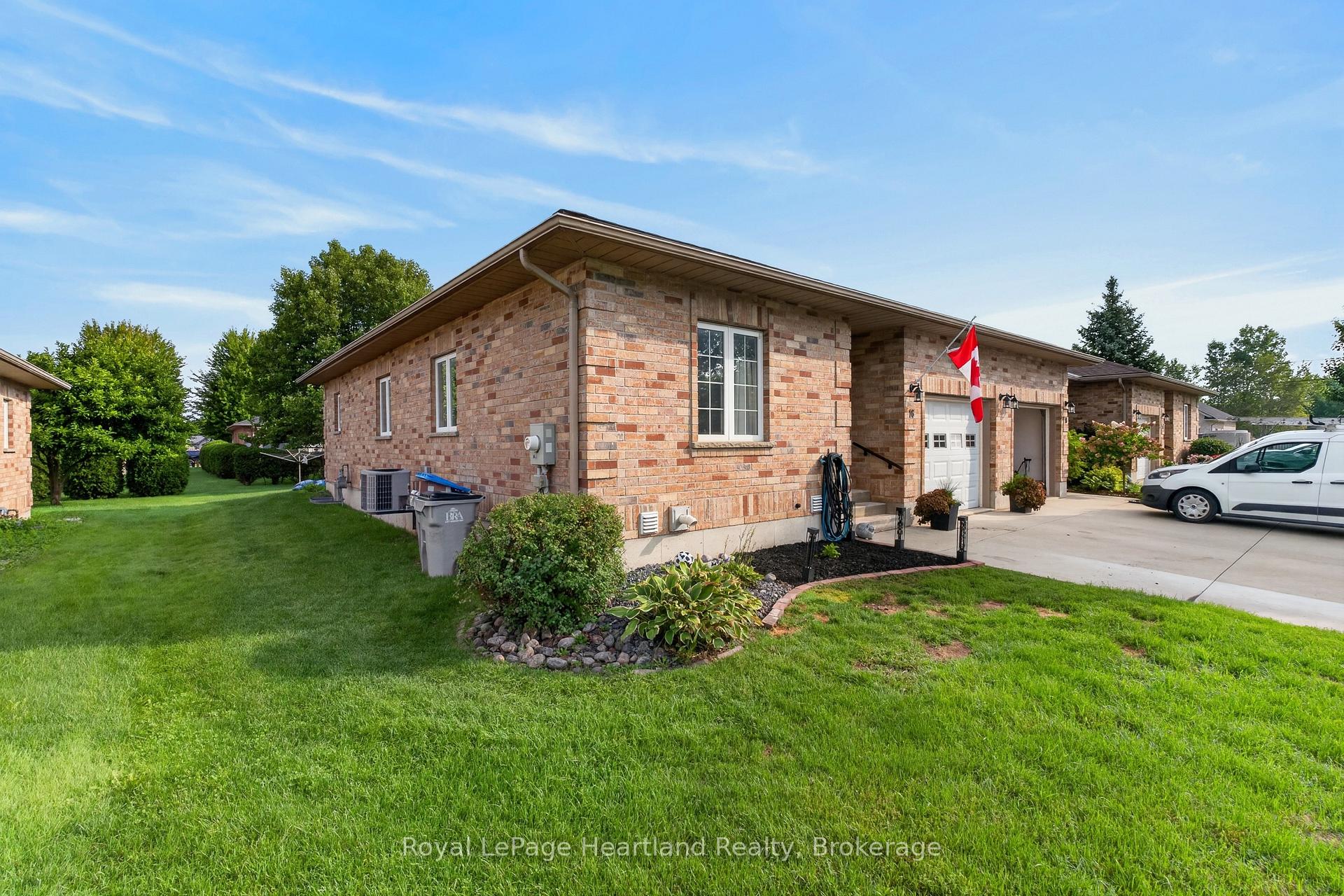 Photo 5 of 16 Somerset Street, South Huron, Exeter — HOMEH