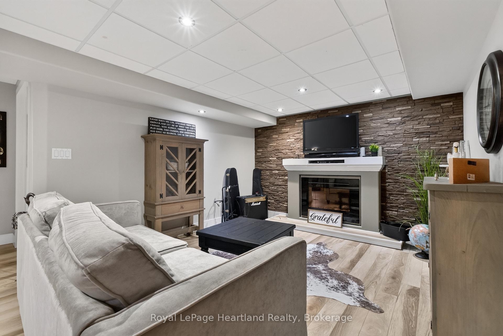 Photo 27 of 16 Somerset Street, South Huron, Exeter — HOMEH