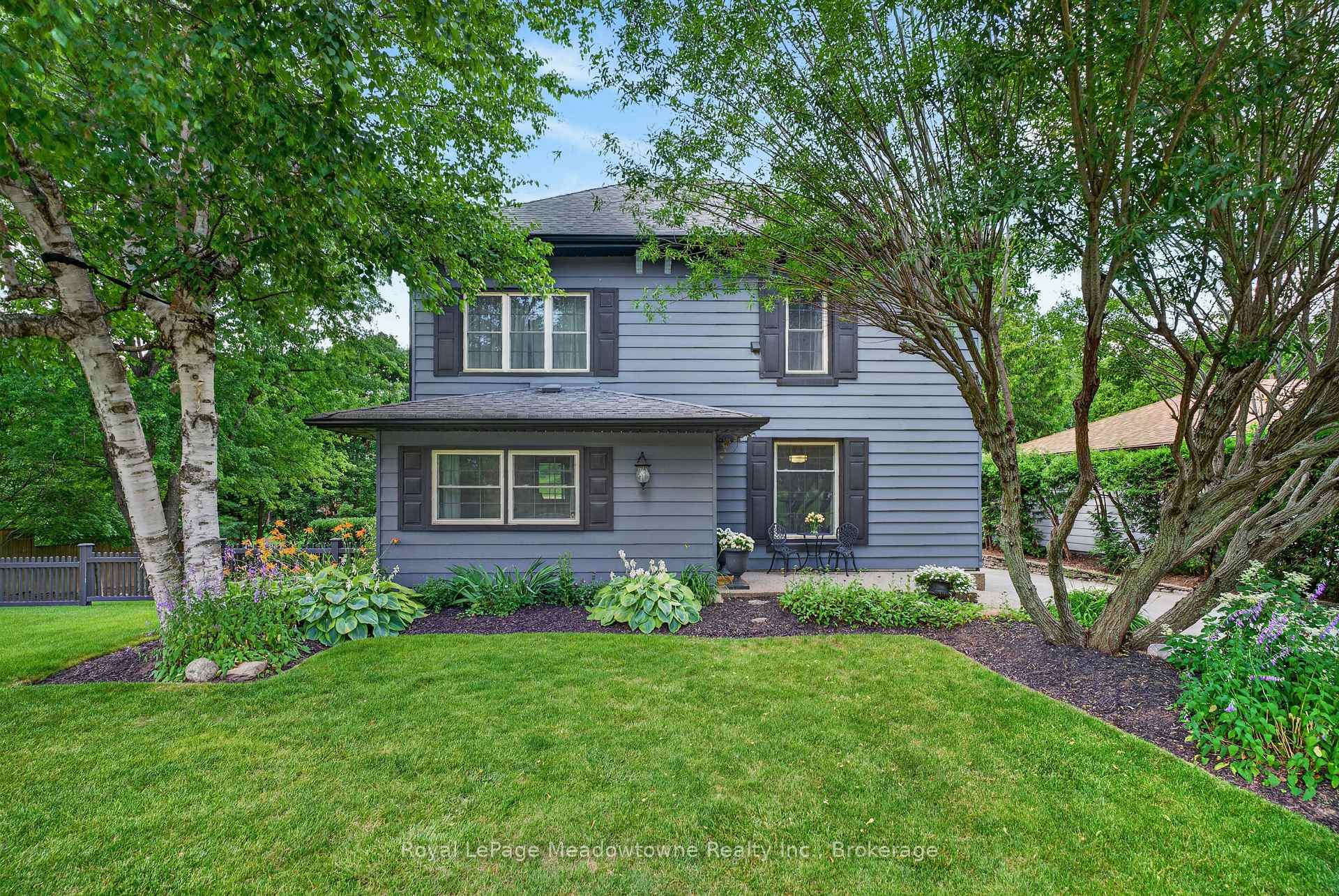 Photo 2 of 53 Campbell Avenue E, Milton, Campbellville — HOMEH