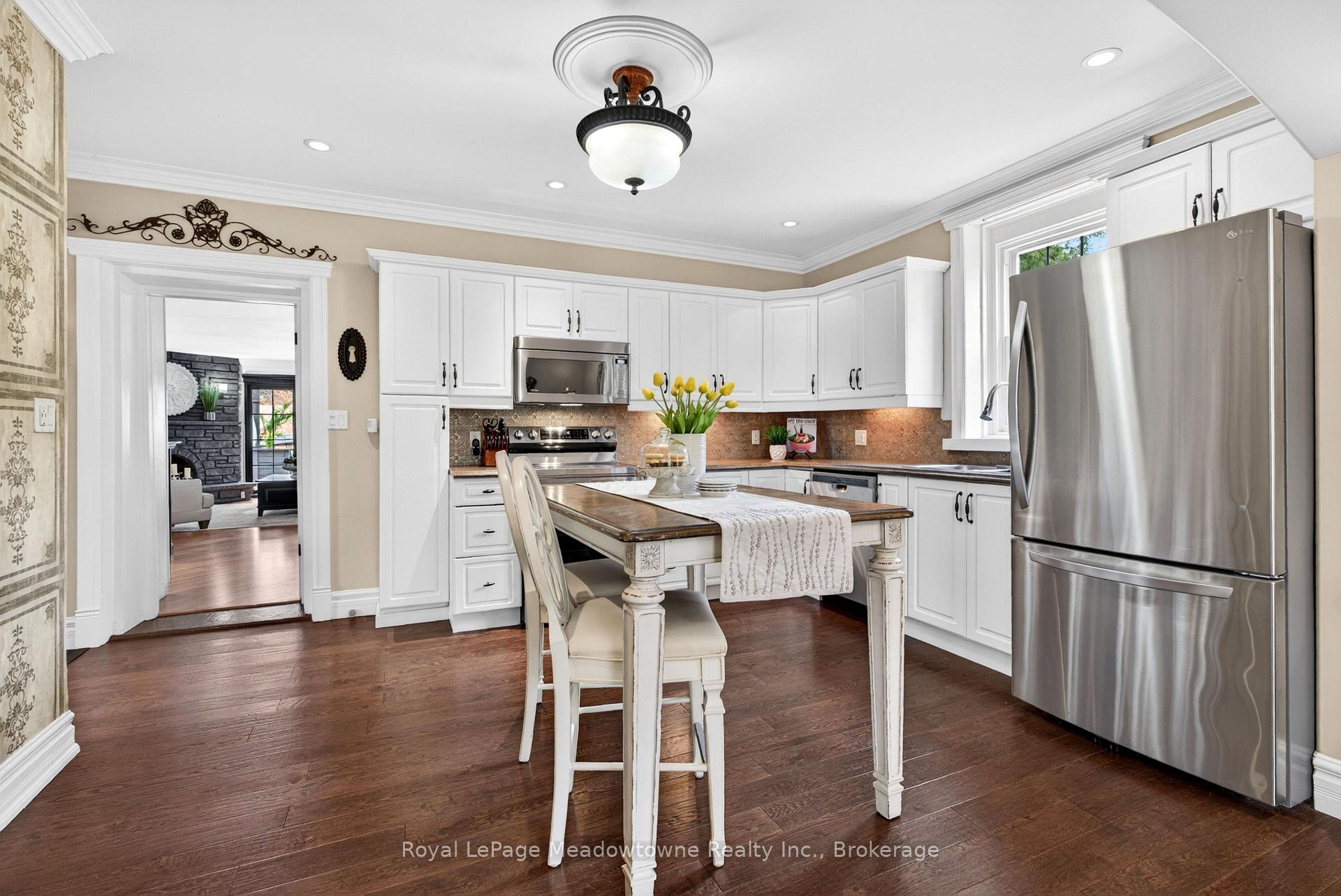 Photo 9 of 53 Campbell Avenue E, Milton, Campbellville — HOMEH