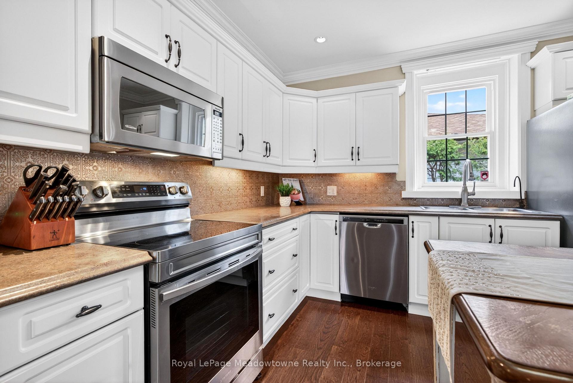 Photo 11 of 53 Campbell Avenue E, Milton, Campbellville — HOMEH