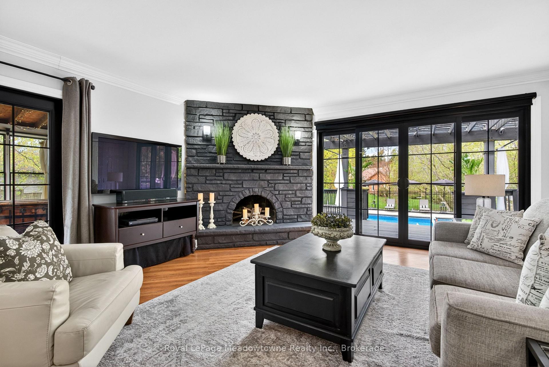 Photo 16 of 53 Campbell Avenue E, Milton, Campbellville — HOMEH