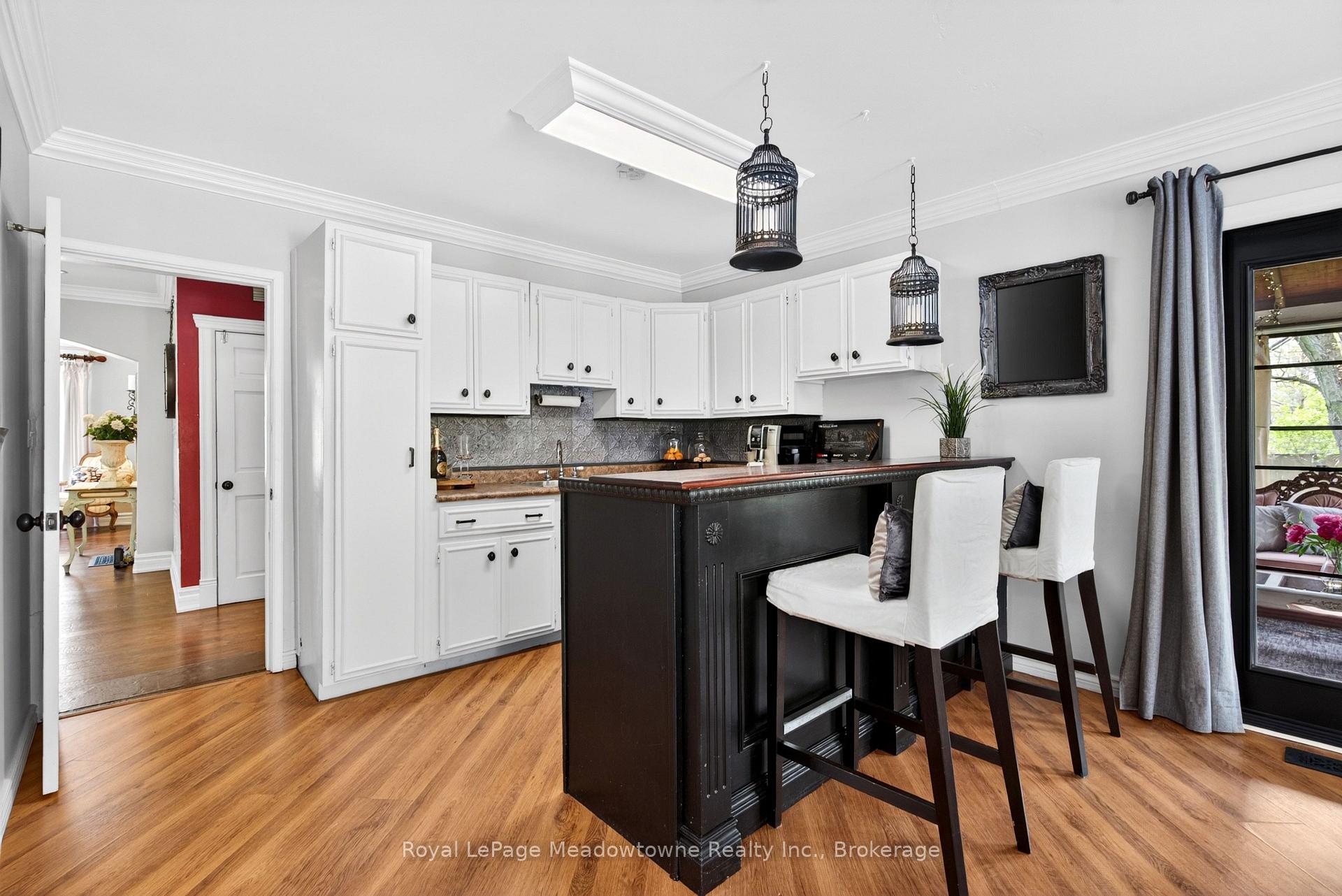 Photo 18 of 53 Campbell Avenue E, Milton, Campbellville — HOMEH
