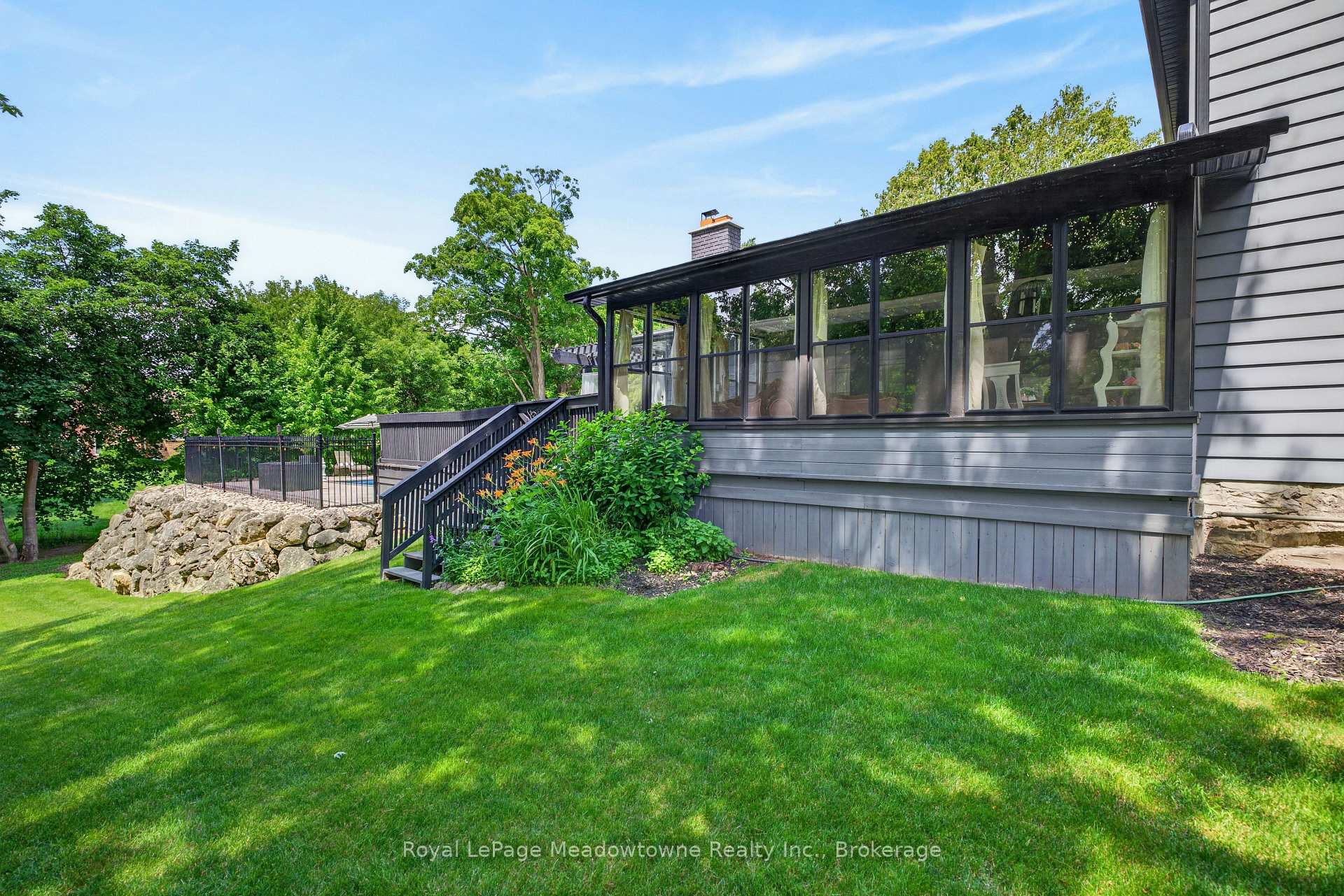 Photo 44 of 53 Campbell Avenue E, Milton, Campbellville — HOMEH