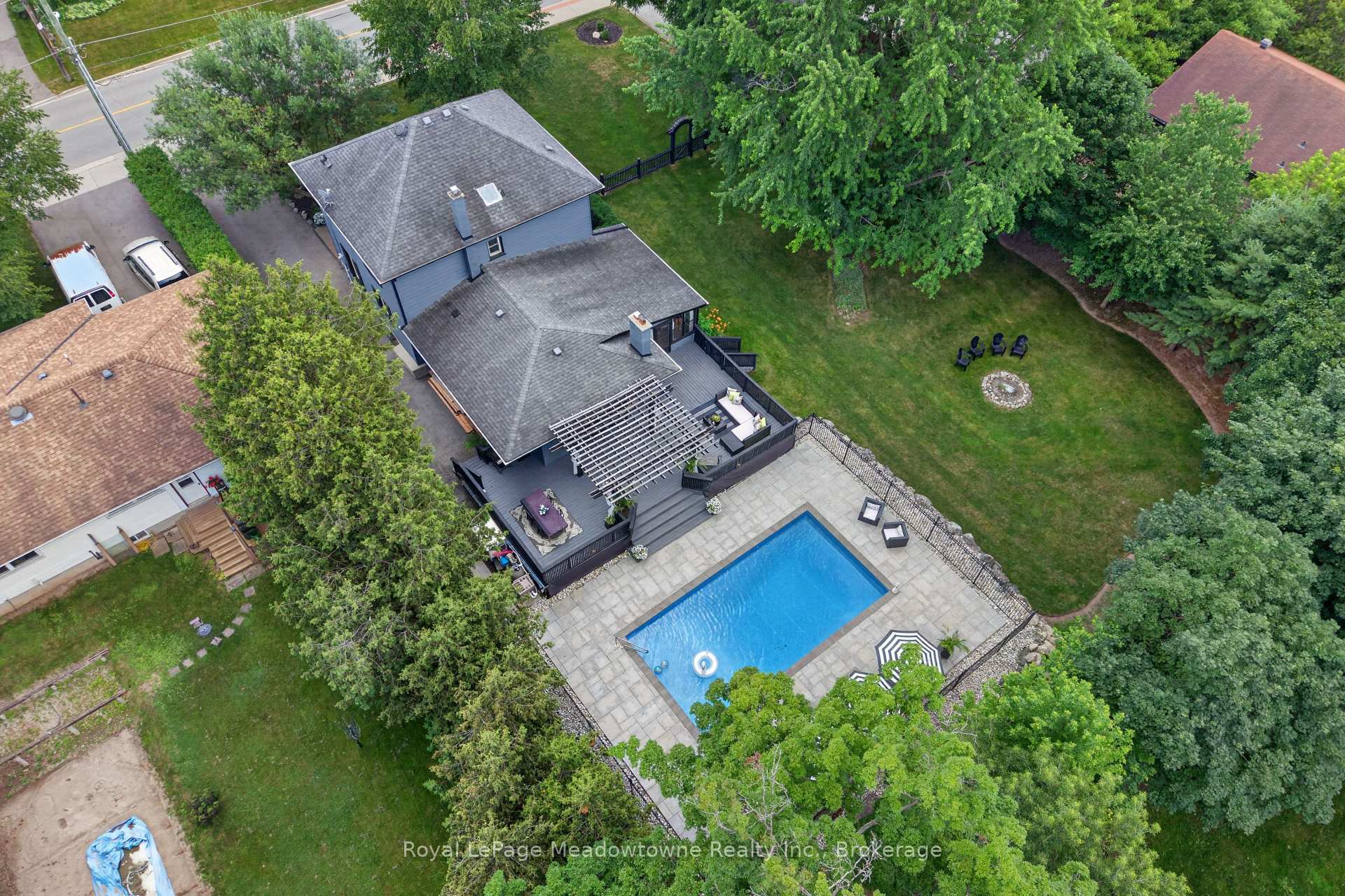 Photo 48 of 53 Campbell Avenue E, Milton, Campbellville — HOMEH