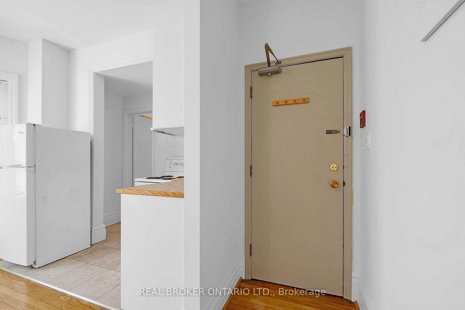 Photo 2 of Unit 2, 16 Foxbar Road, Toronto, Yonge-St. Clair — HOMEH