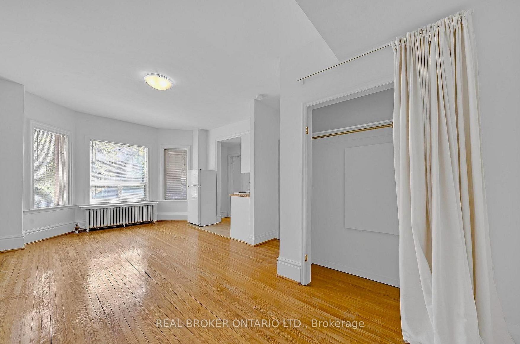 Photo 4 of Unit 2, 16 Foxbar Road, Toronto, Yonge-St. Clair — HOMEH